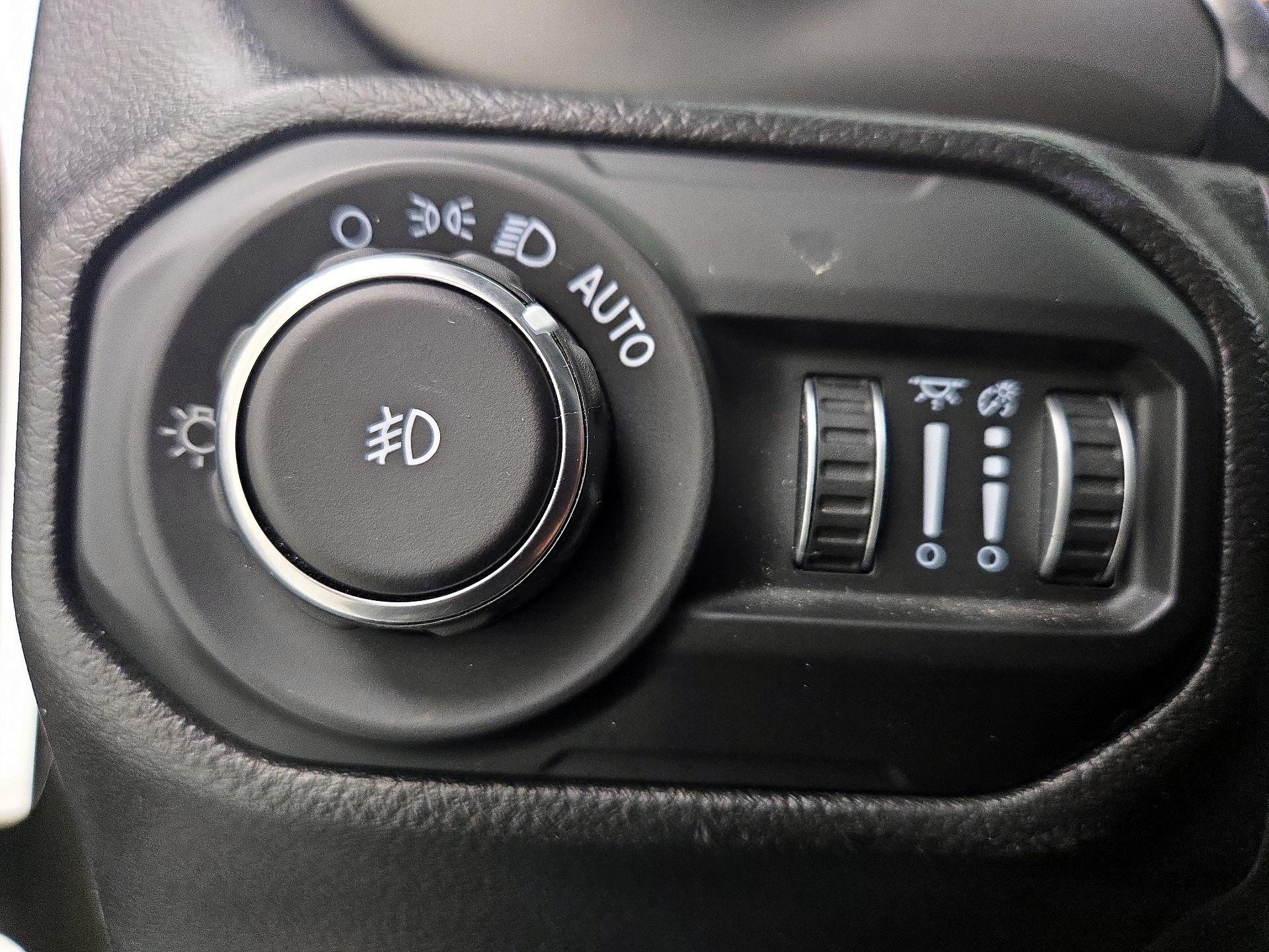 Thumbnail: 2022 Jeep Wrangler - 13