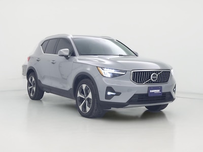 2024 Volvo XC40 B5 Plus Bright Theme