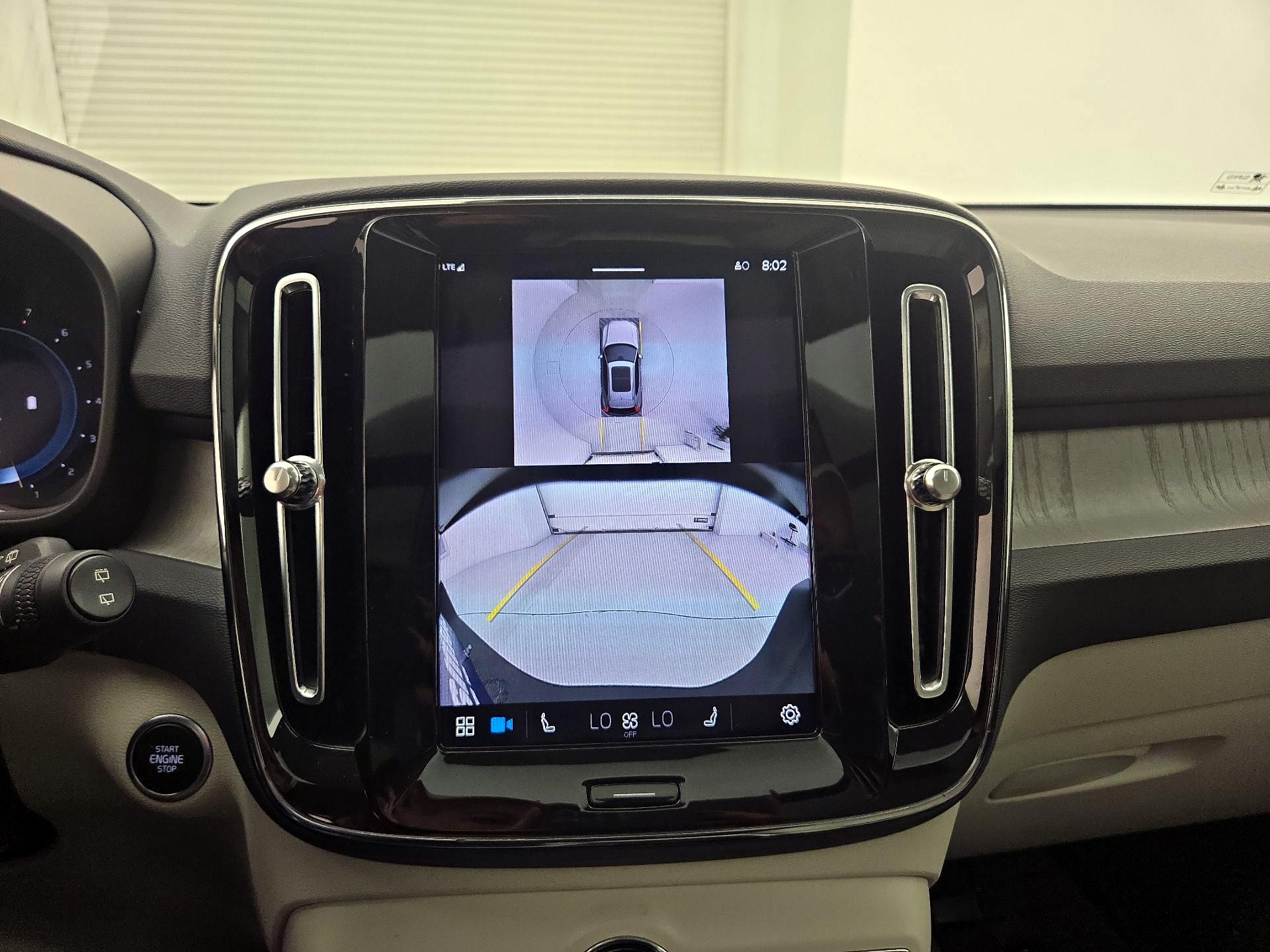 Thumbnail: 2024 Volvo XC40 - 15