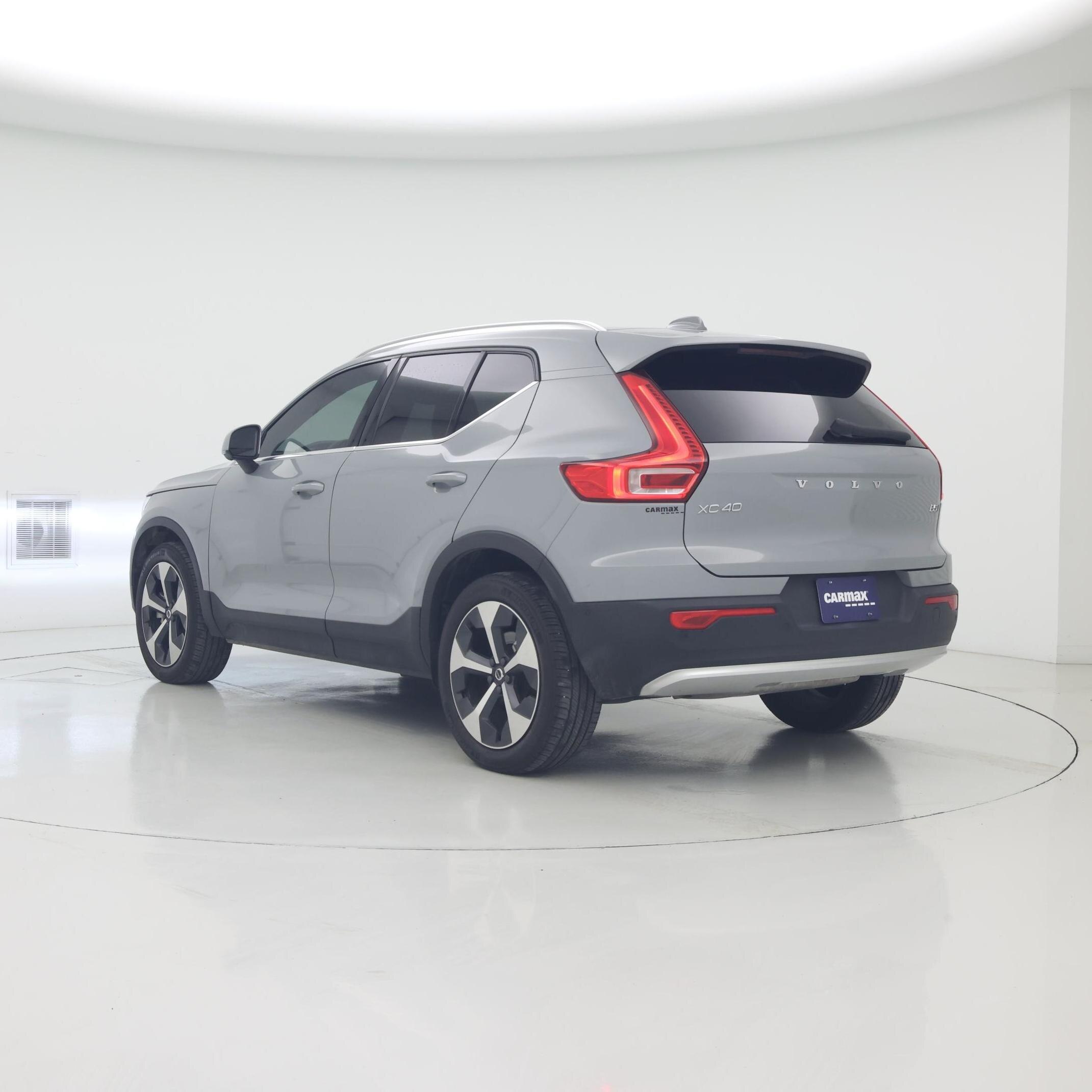 Thumbnail: 2024 Volvo XC40 - 2