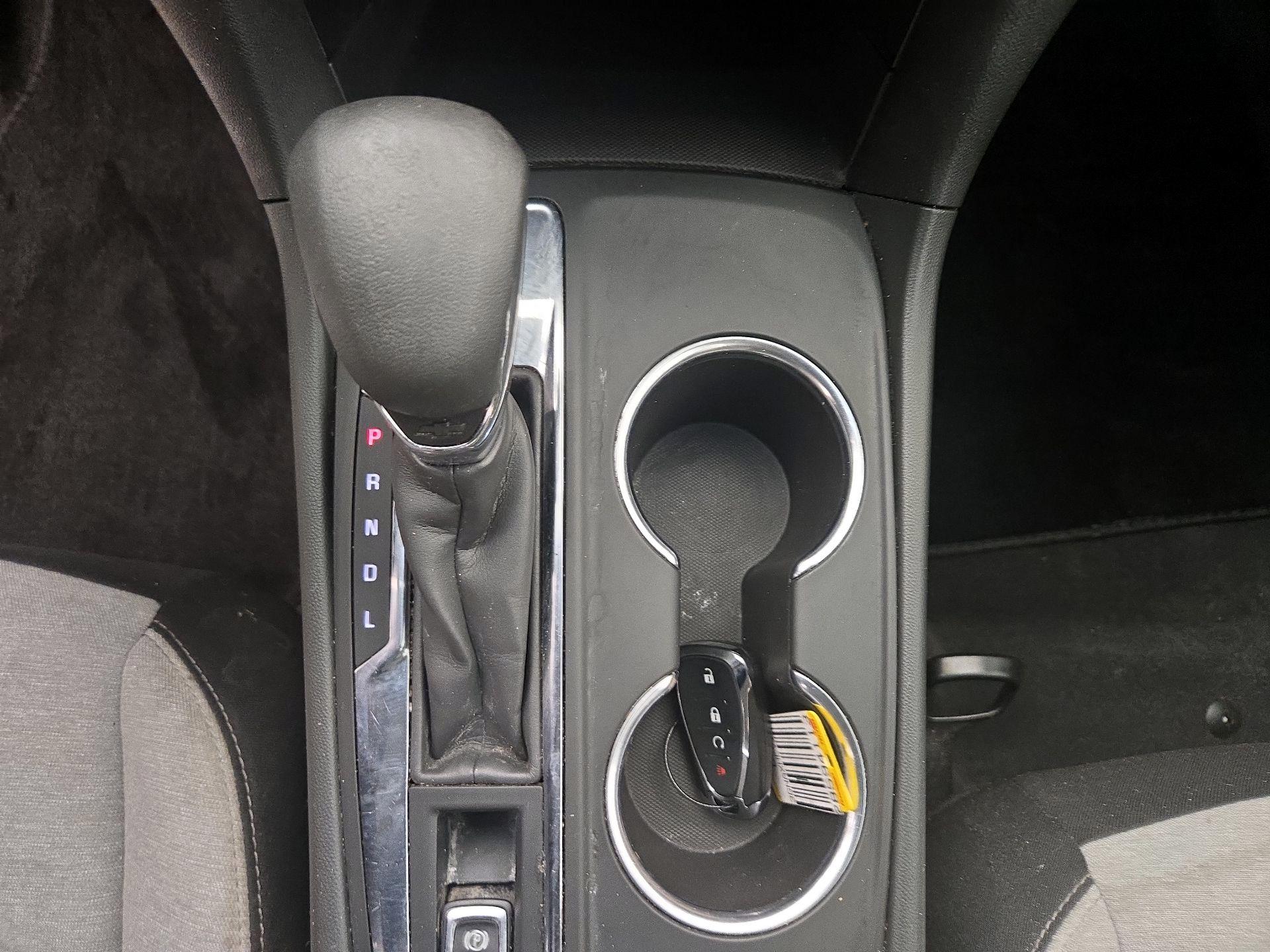 Thumbnail: 2022 Chevrolet Equinox - 17