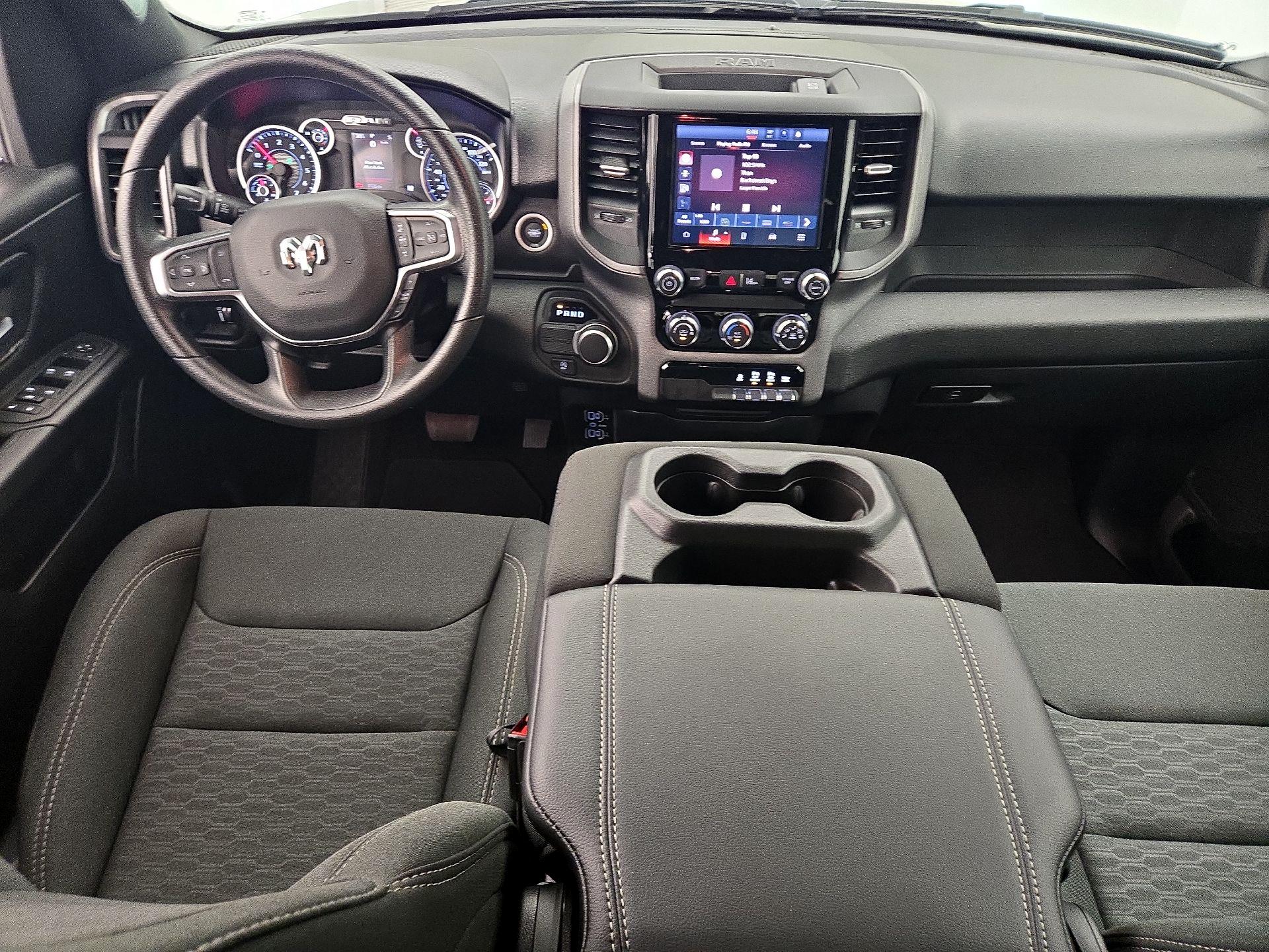 Thumbnail: 2025 RAM 1500 - 9