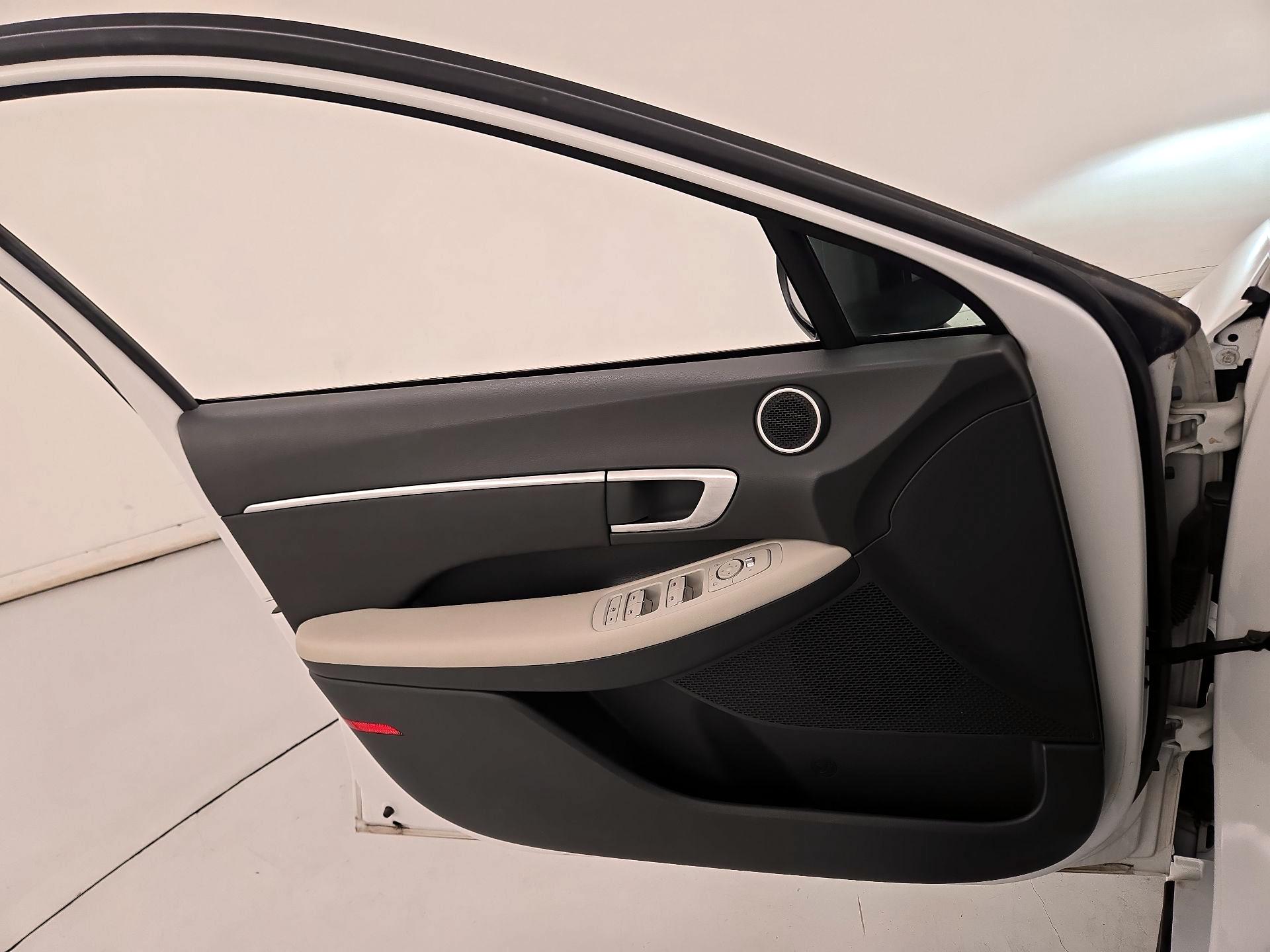 Thumbnail: 2022 Hyundai Sonata - 12