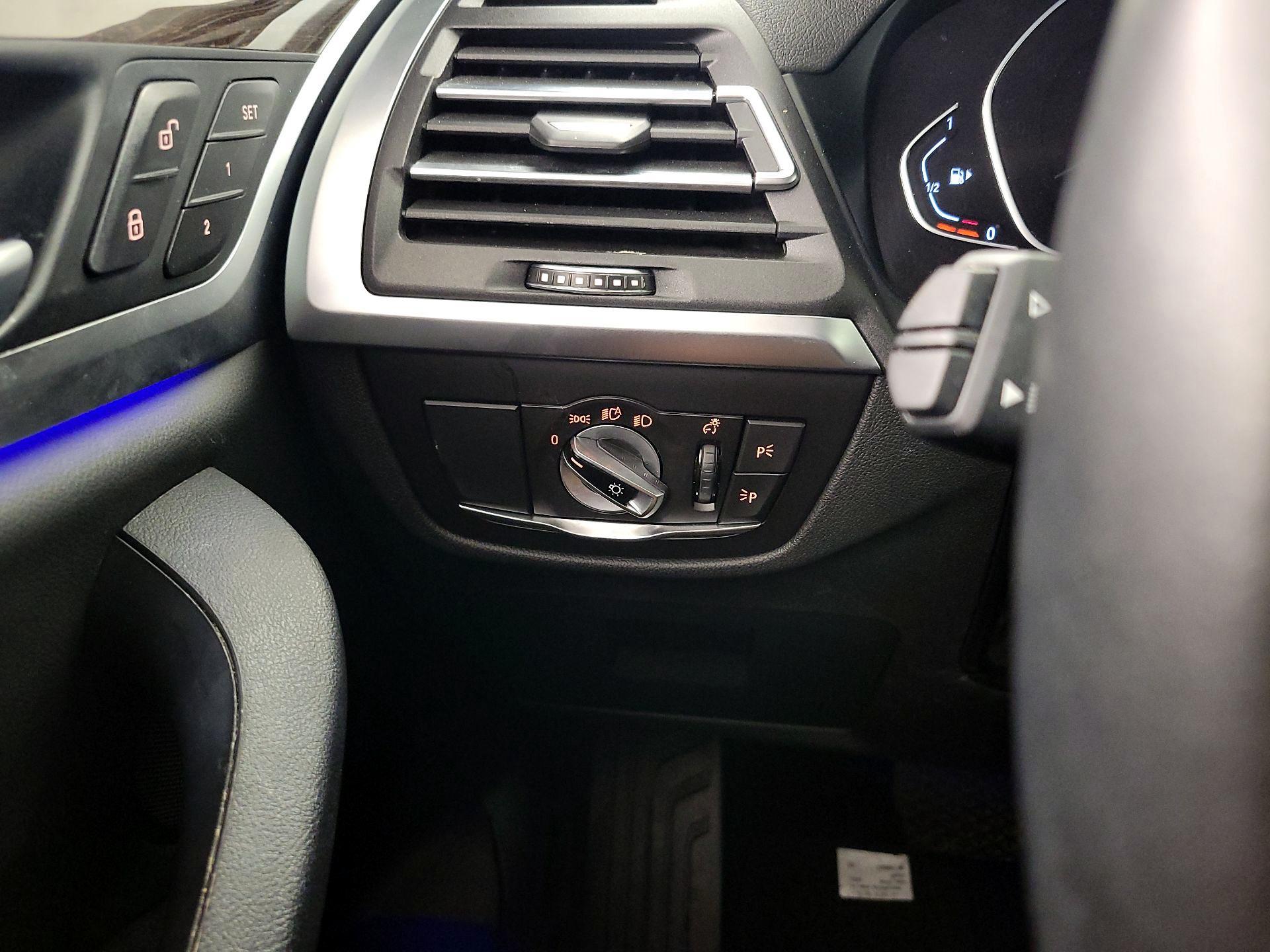 Thumbnail: 2022 BMW X3 - 13