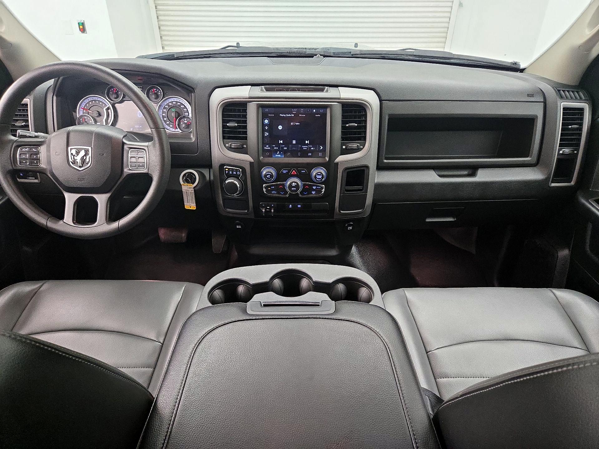 Thumbnail: 2023 RAM 1500 Classic - 9