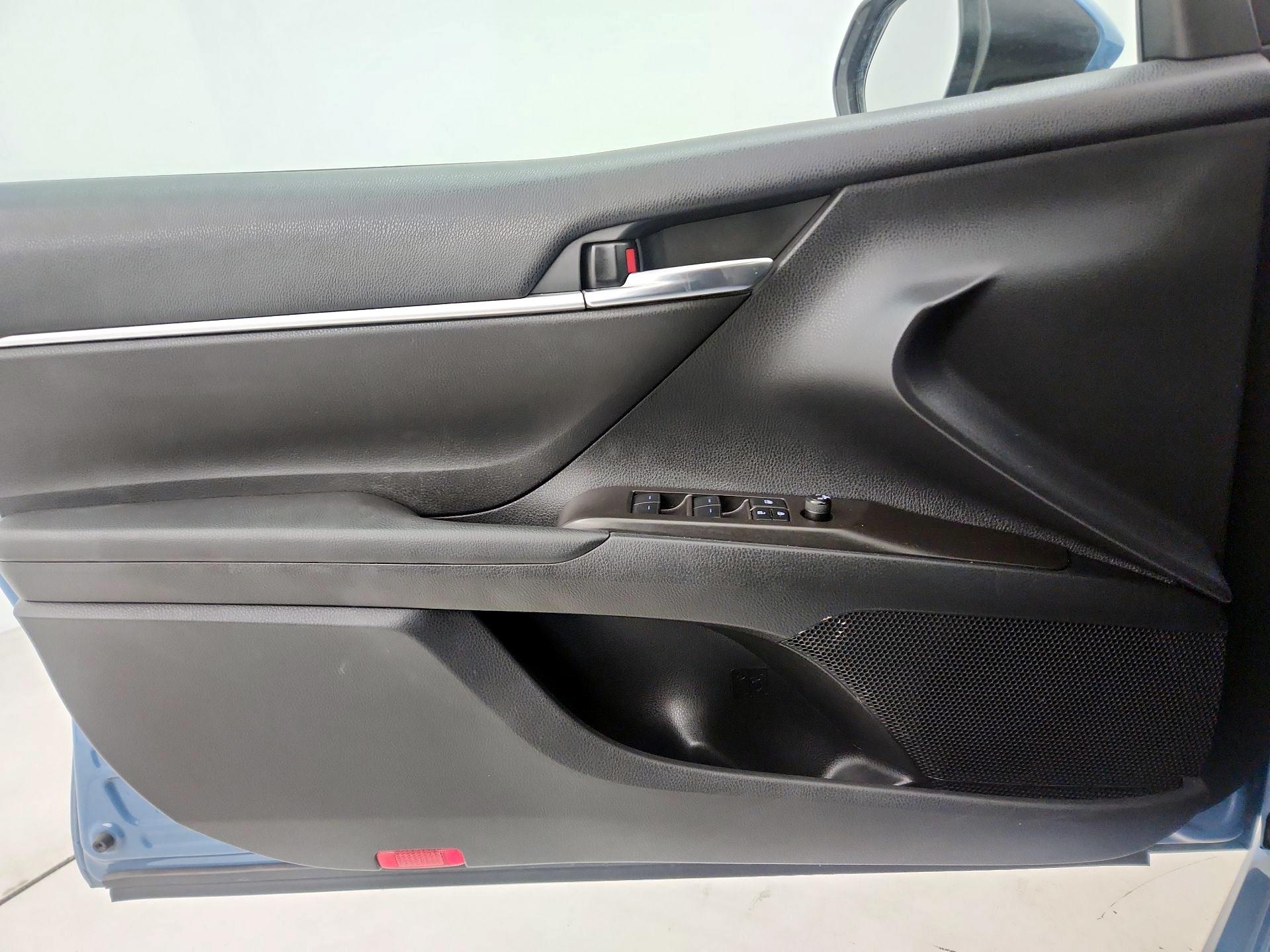 Thumbnail: 2023 Toyota Camry - 12