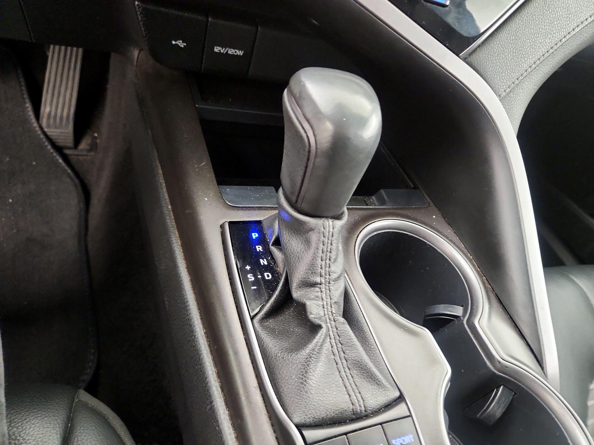 Thumbnail: 2023 Toyota Camry - 17