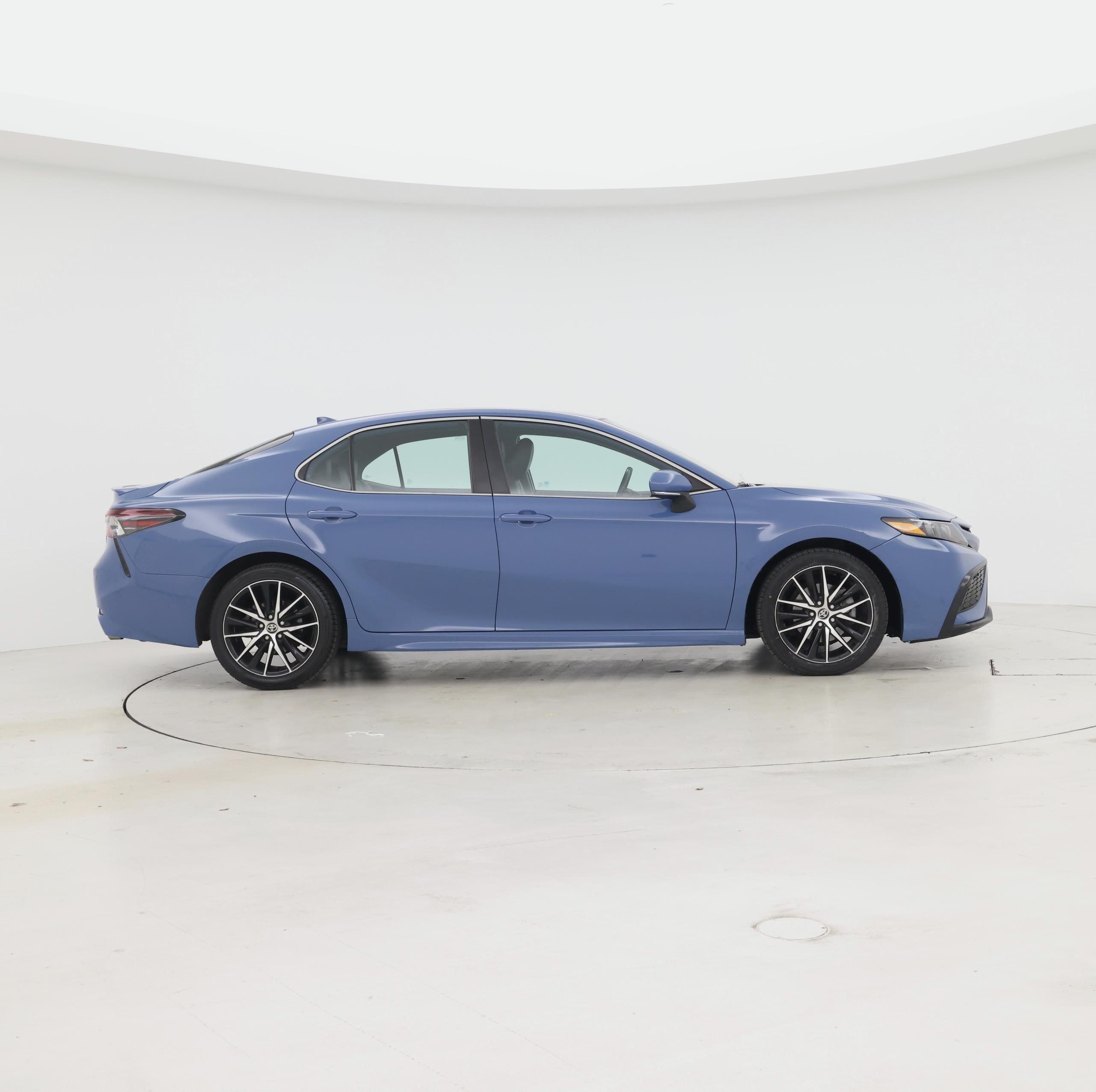 Thumbnail: 2023 Toyota Camry - 7