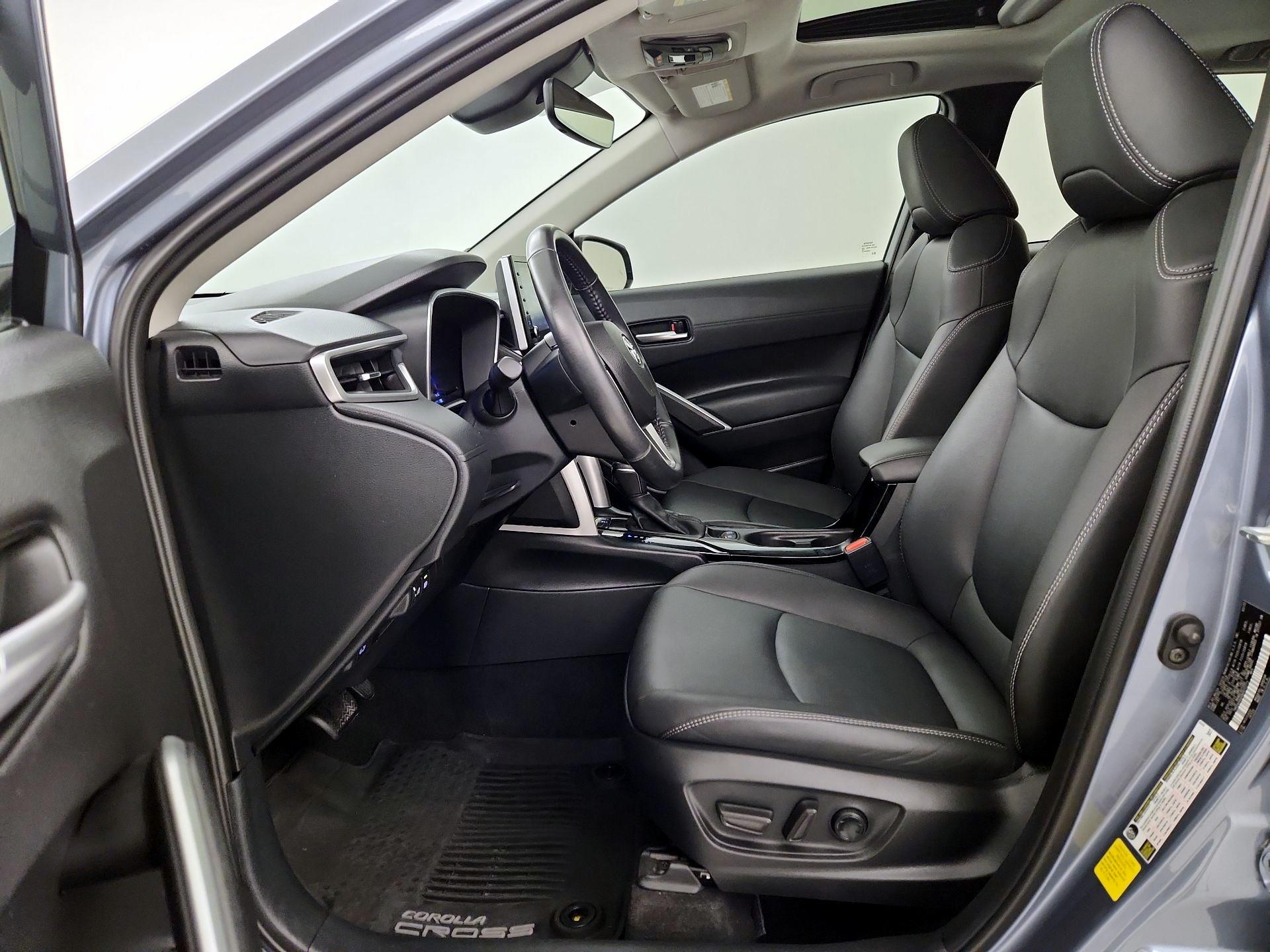 Thumbnail: 2022 Toyota Corolla Cross - 11