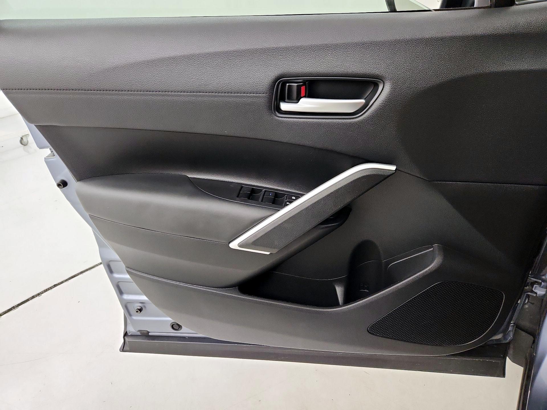 Thumbnail: 2022 Toyota Corolla Cross - 12