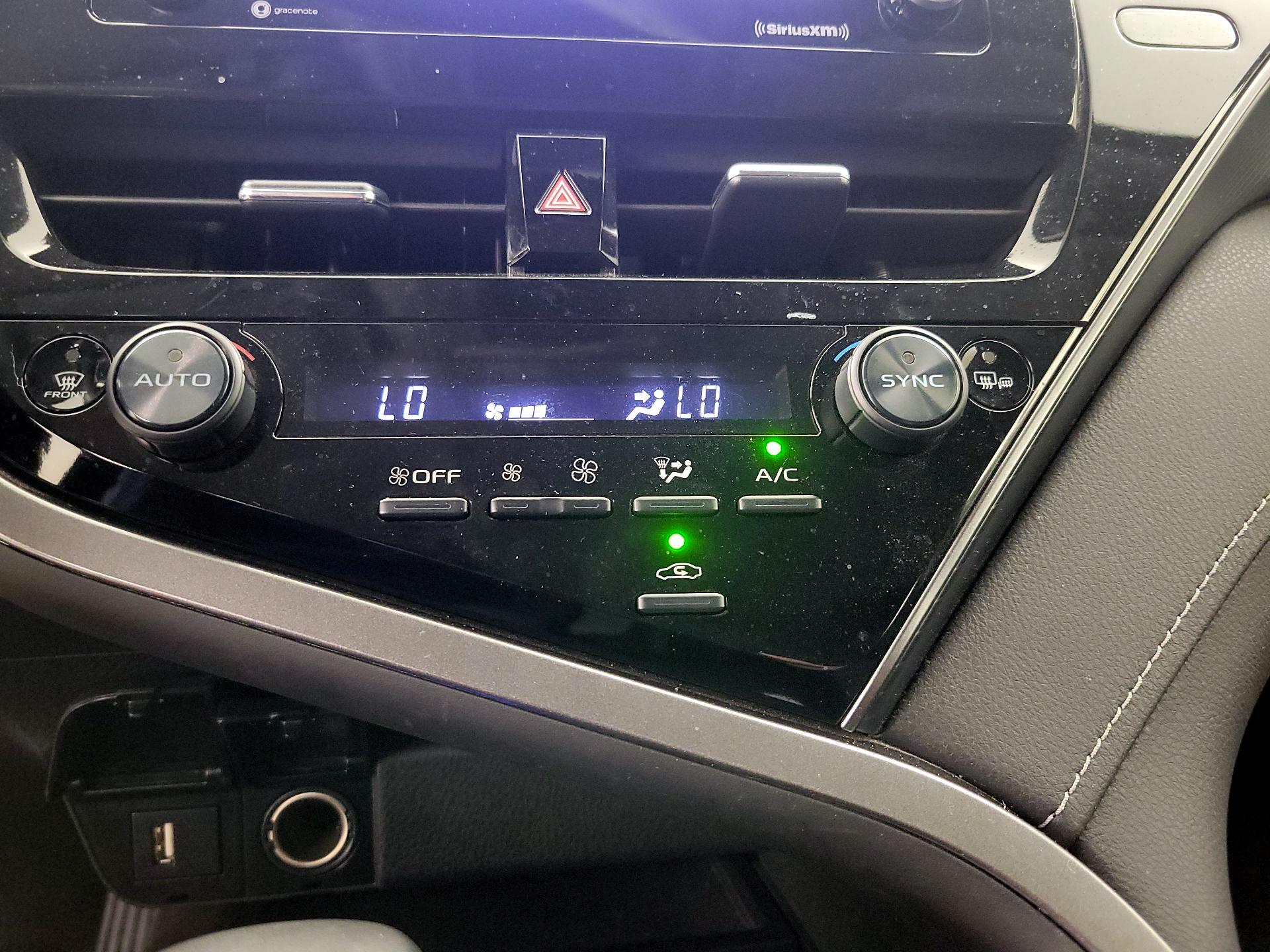 Thumbnail: 2022 Toyota Camry - 16