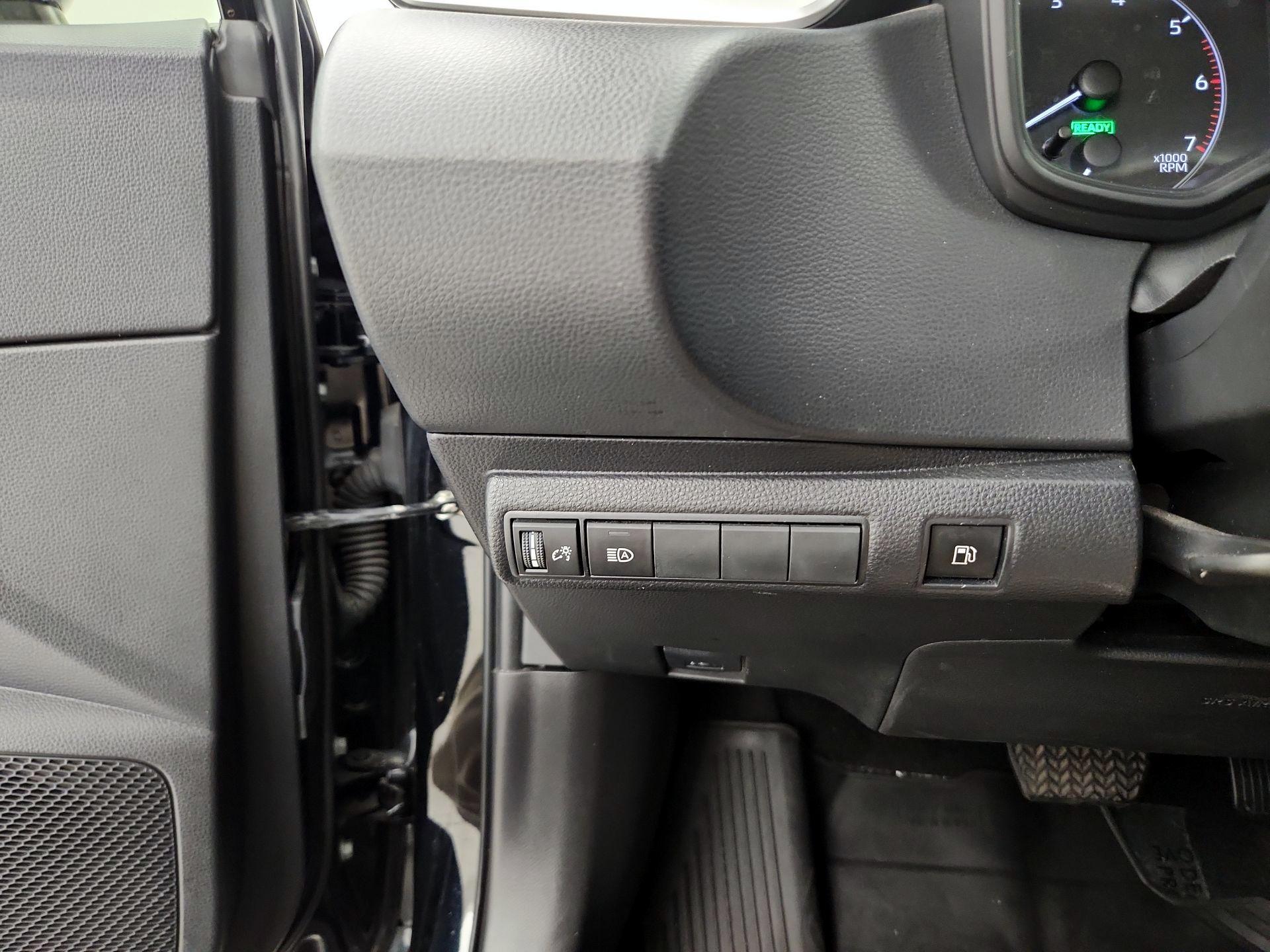 Thumbnail: 2023 Toyota Corolla - 13