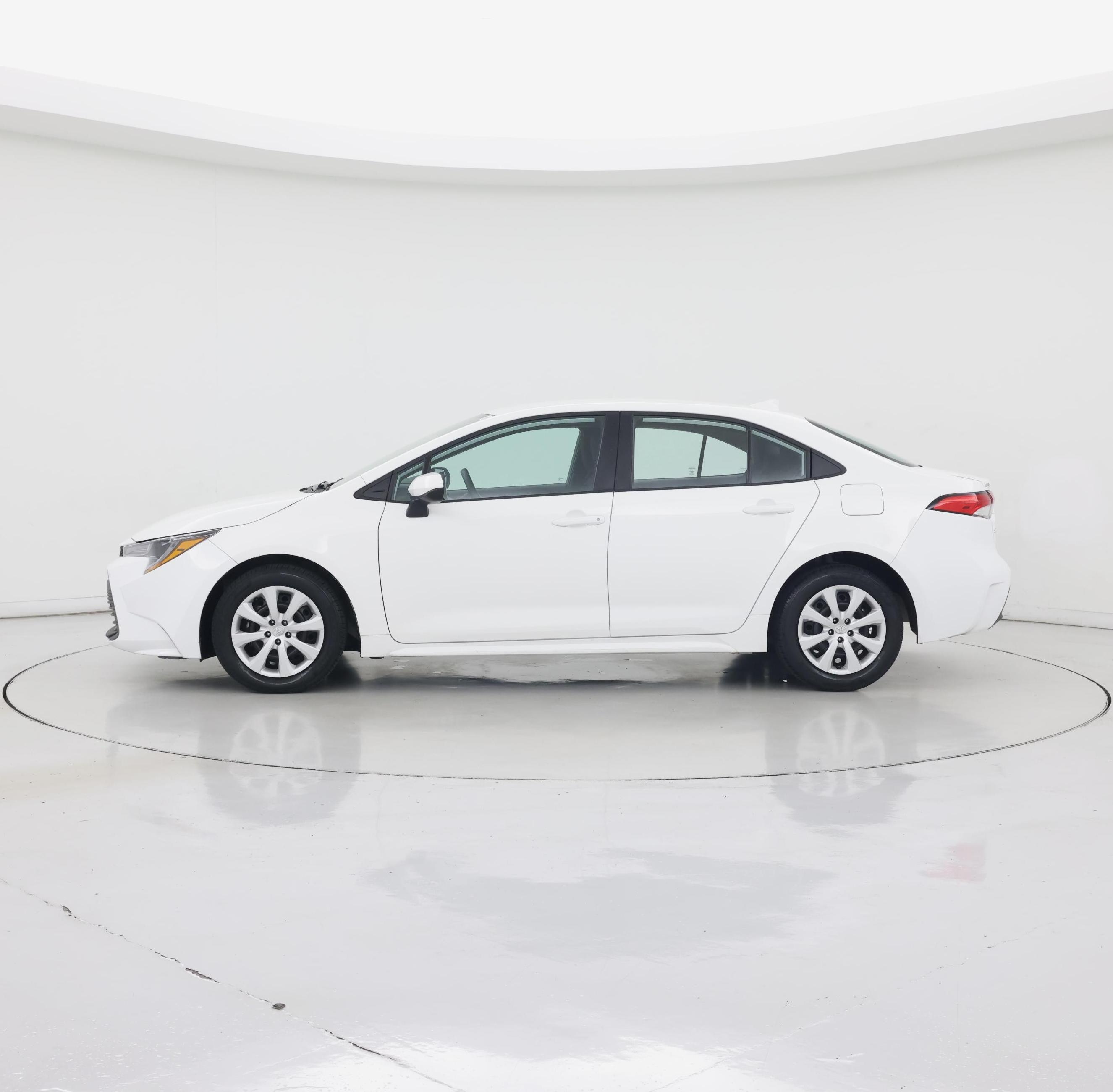 Thumbnail: 2024 Toyota Corolla - 3