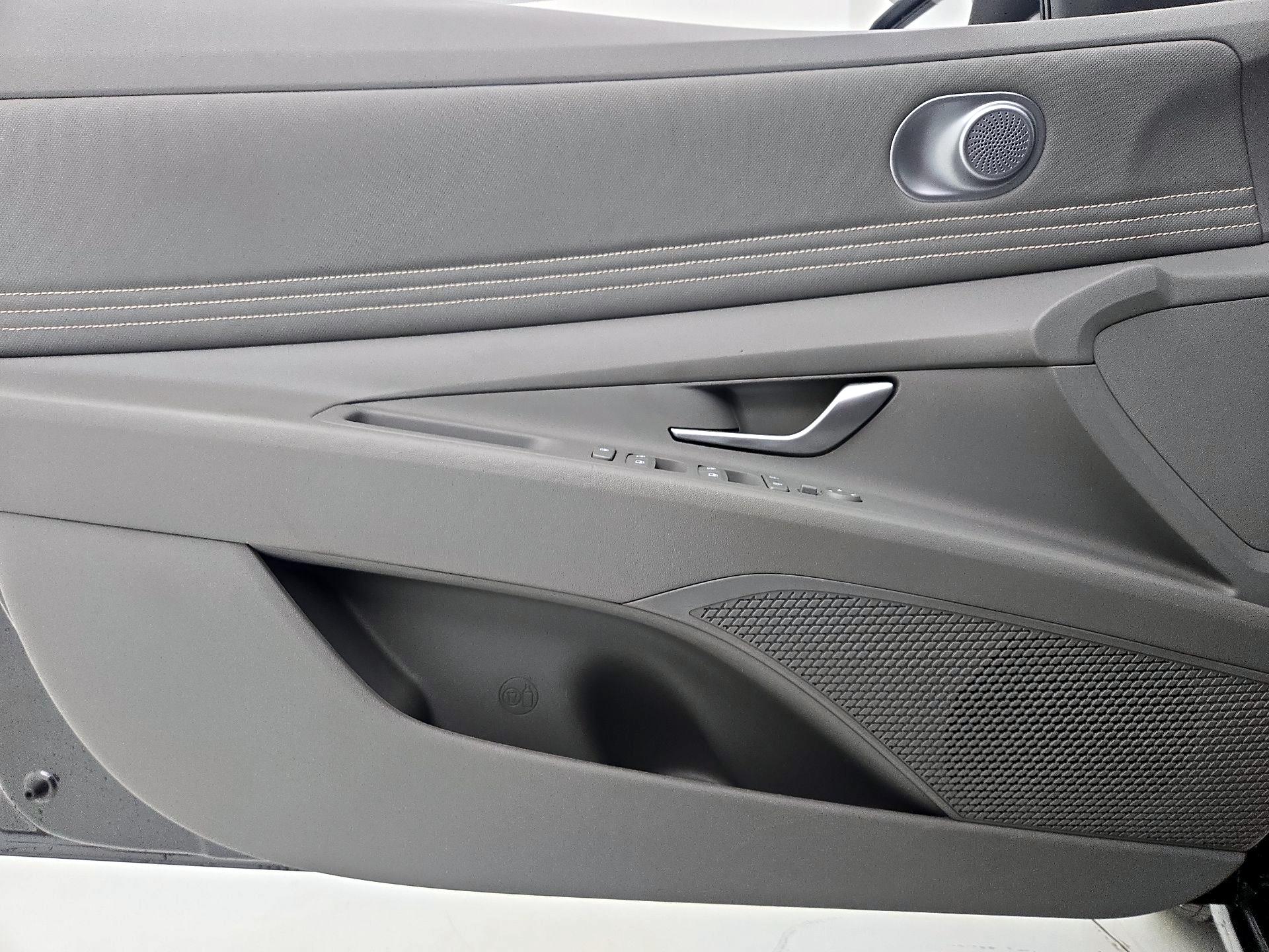 Thumbnail: 2023 Hyundai Elantra - 12