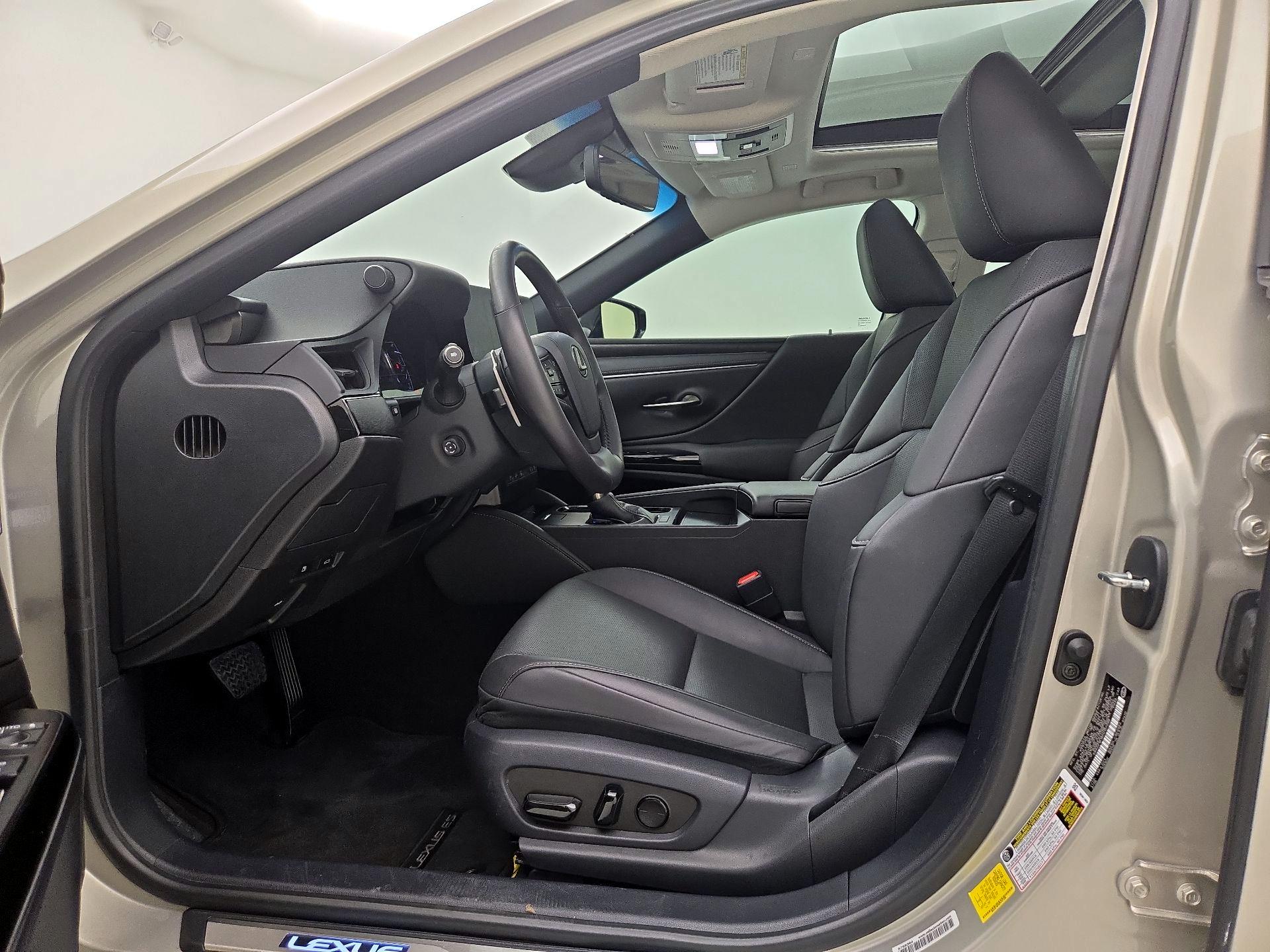 Thumbnail: 2023 Lexus ES - 11