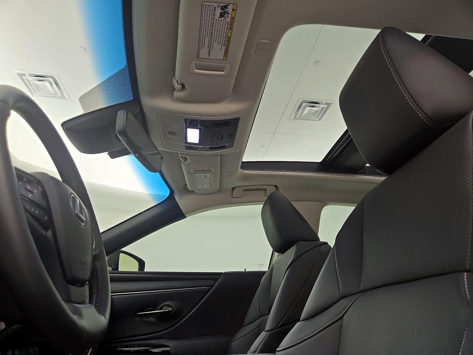 Thumbnail: 2023 Lexus ES - 20