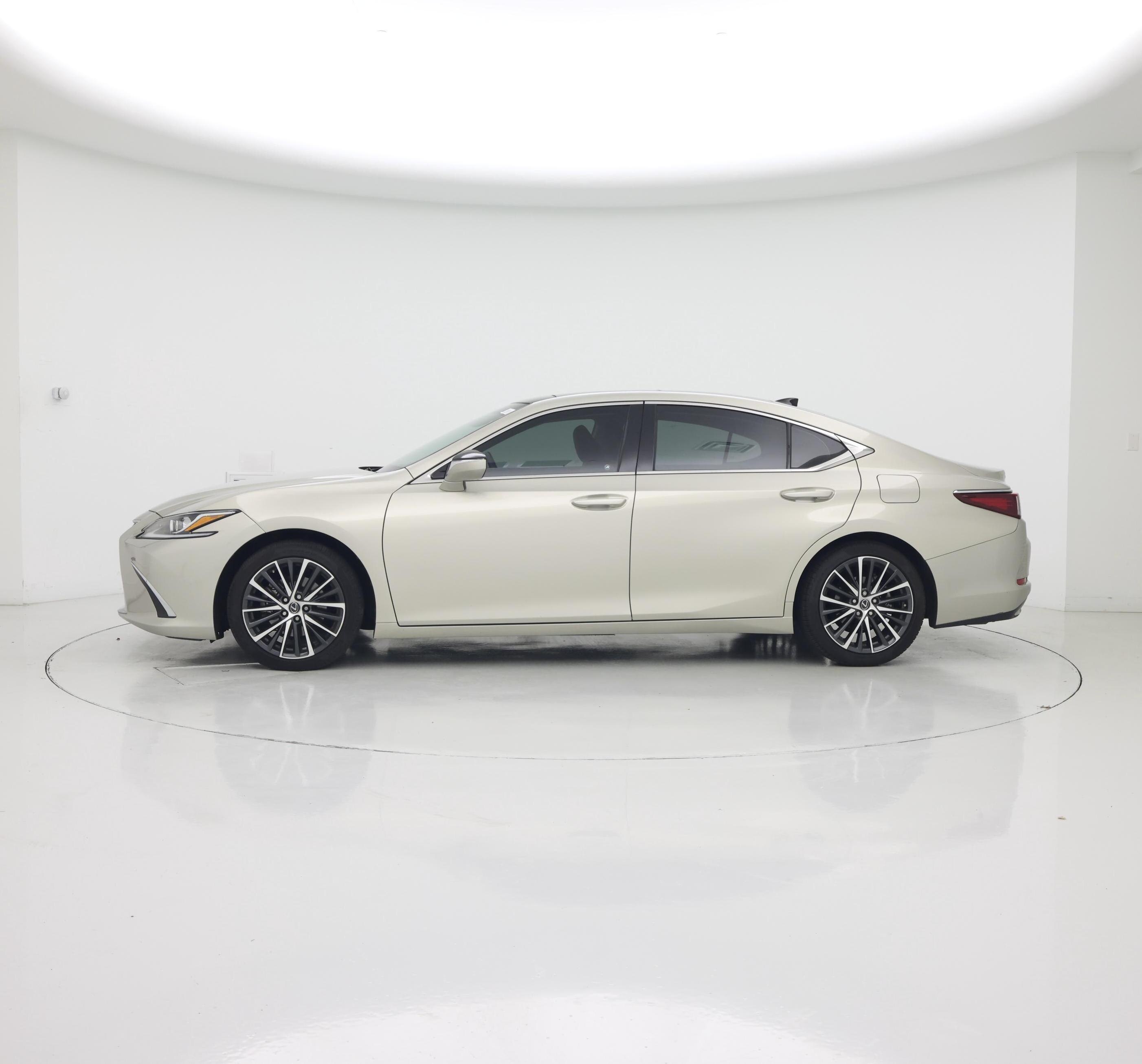 Thumbnail: 2023 Lexus ES - 3