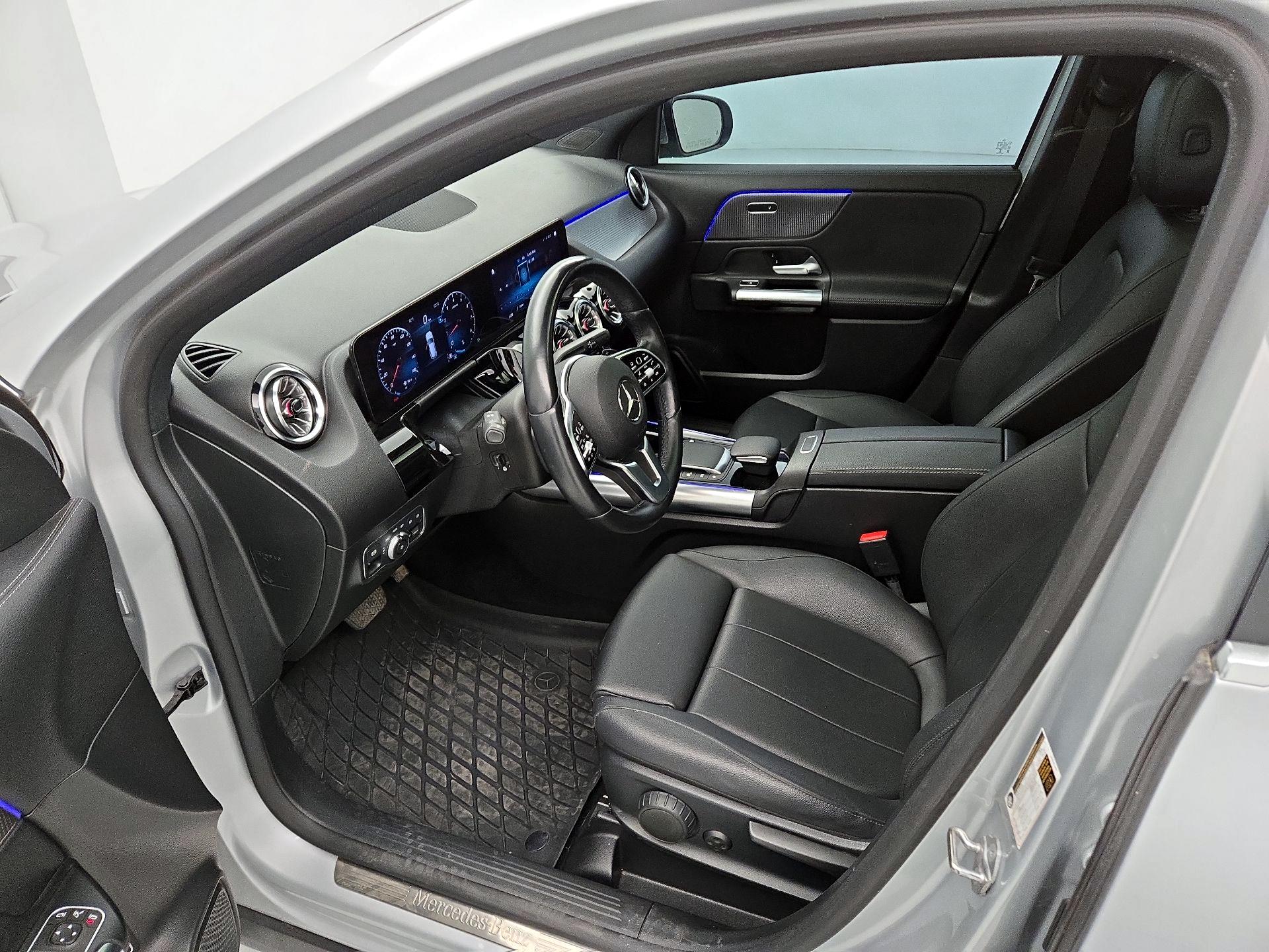 Thumbnail: 2022 Mercedes-Benz GLA - 11