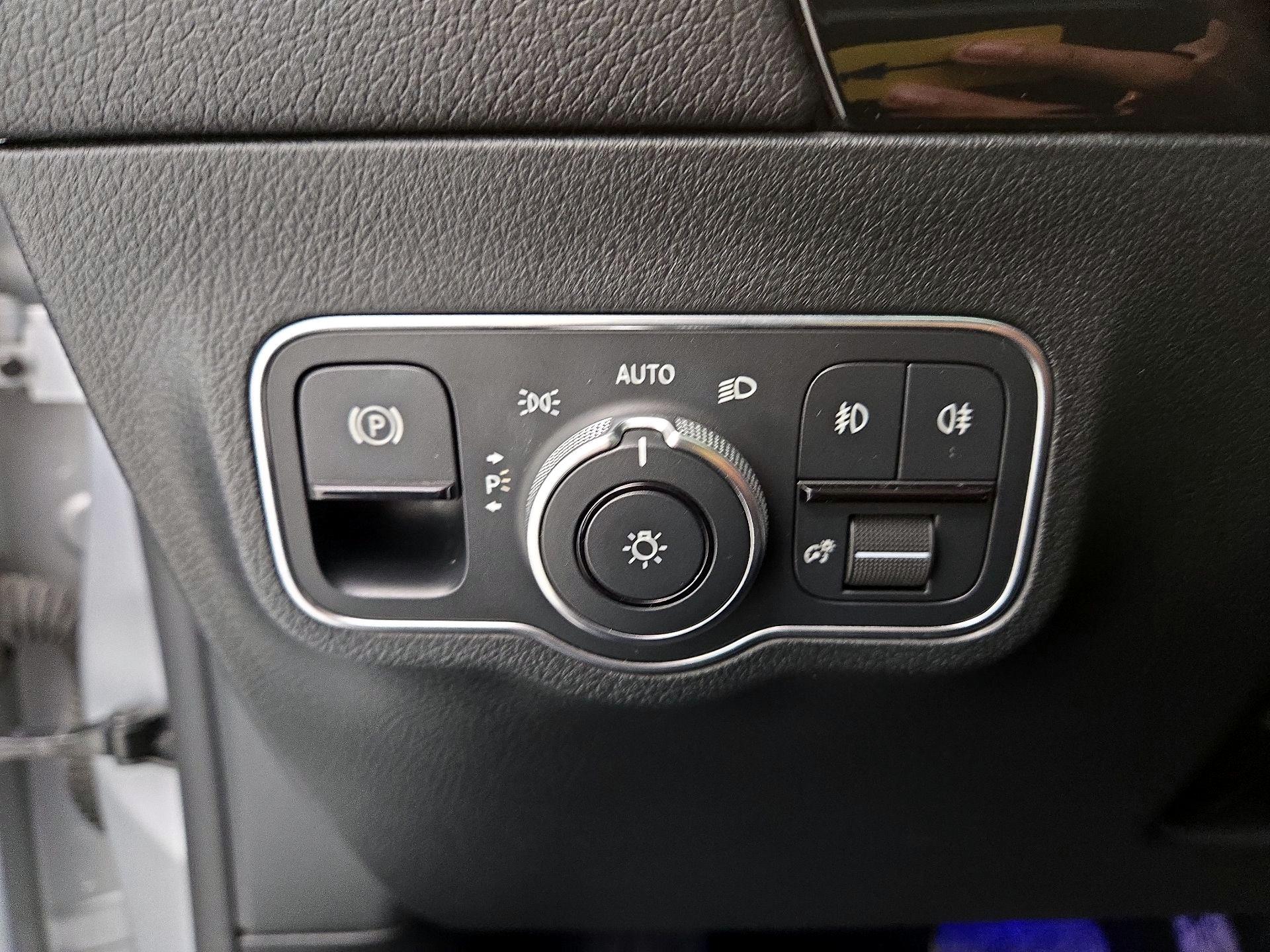 Thumbnail: 2022 Mercedes-Benz GLA - 13