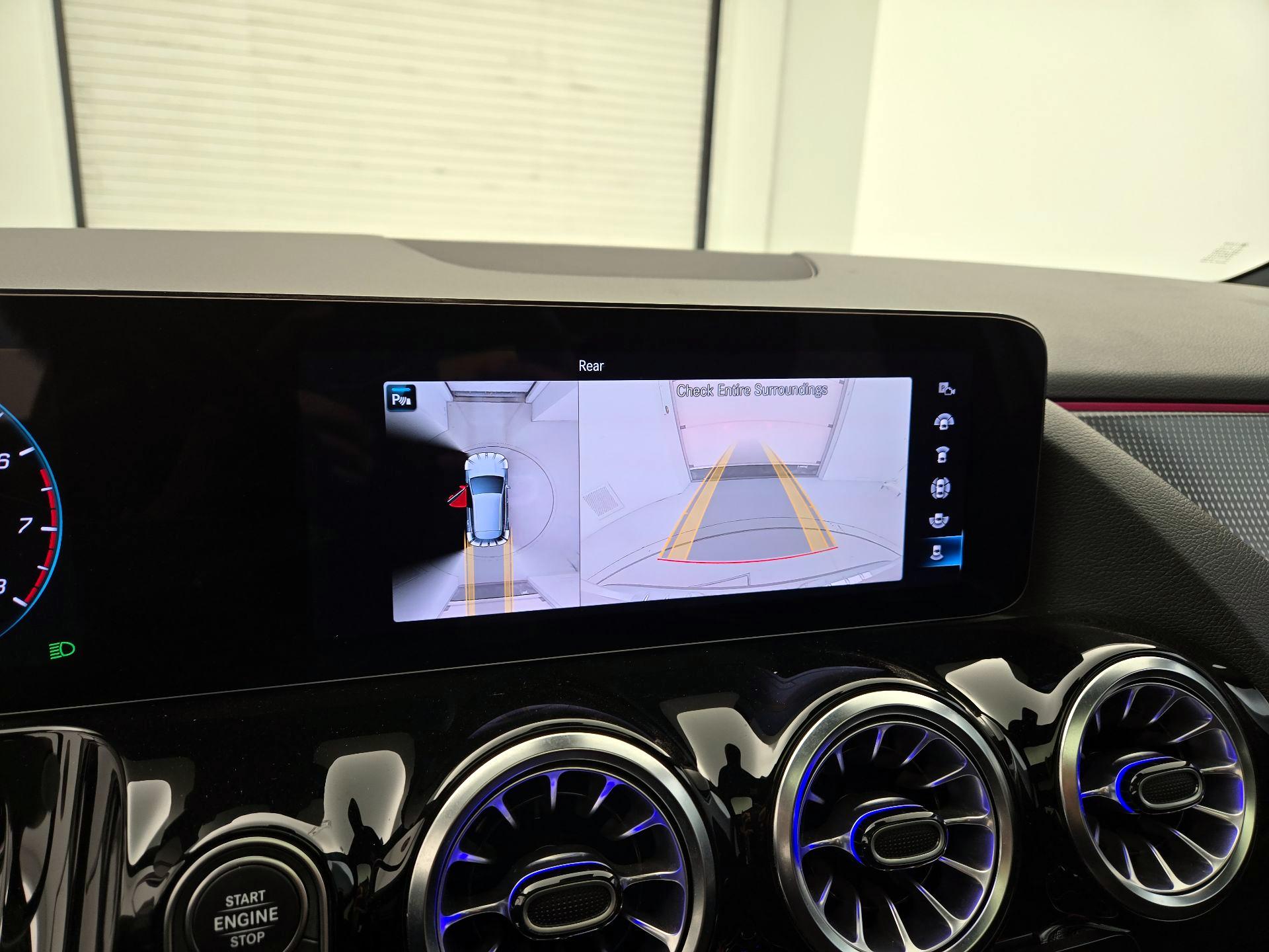 Thumbnail: 2022 Mercedes-Benz GLA - 14