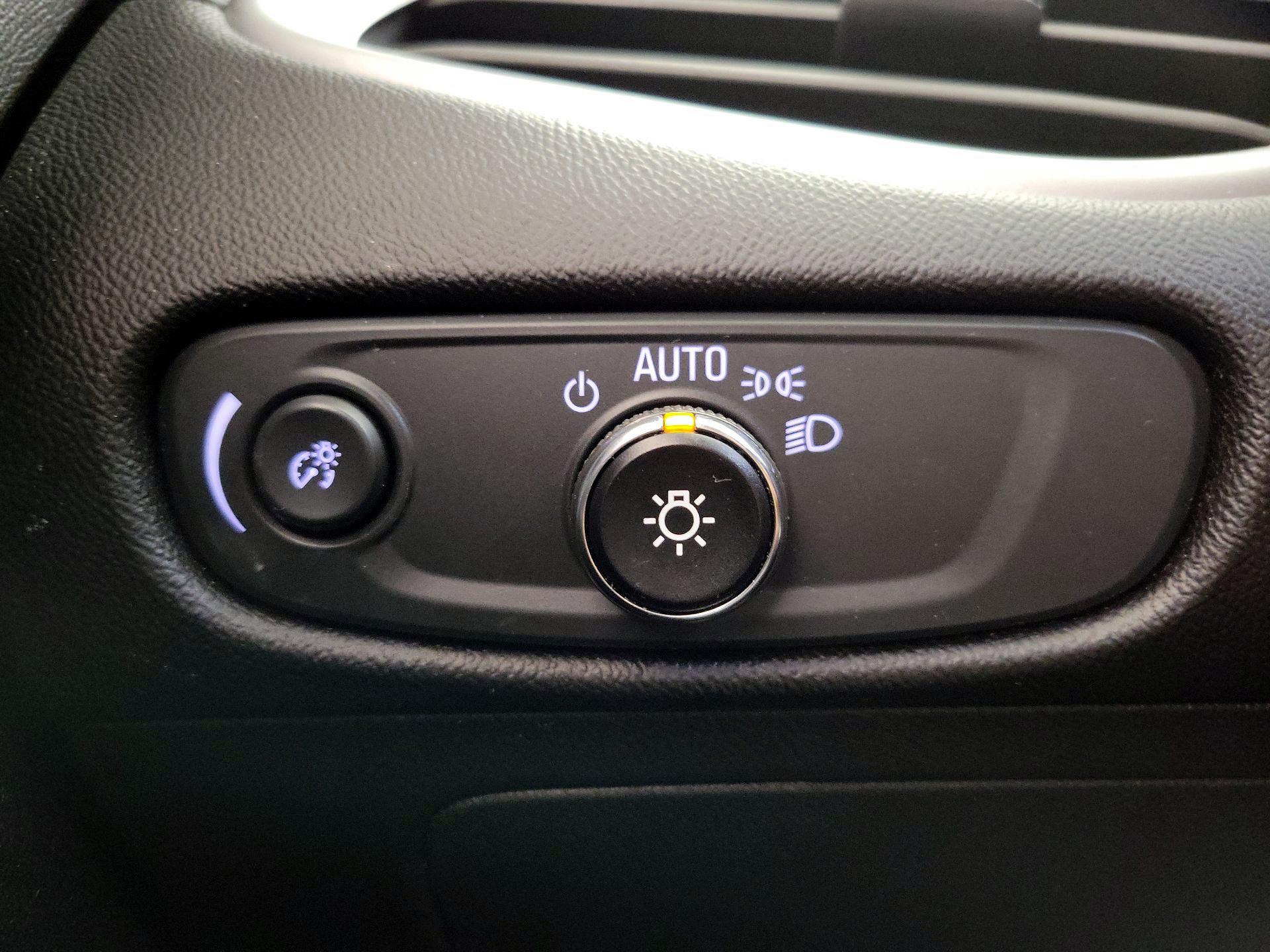 Thumbnail: 2024 Chevrolet Malibu - 13