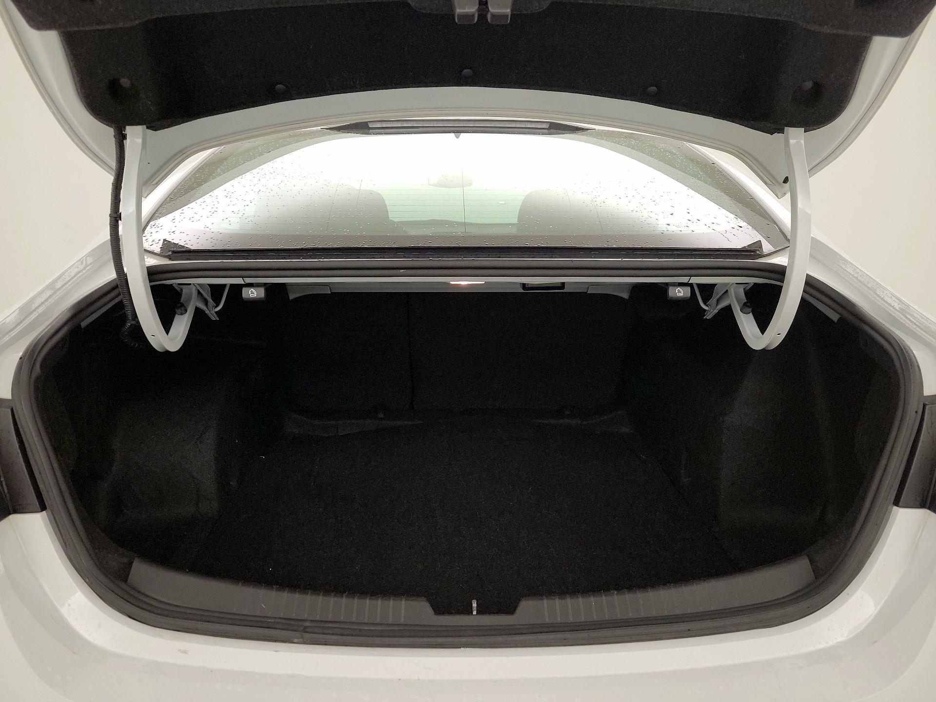 Thumbnail: 2024 Chevrolet Malibu - 20