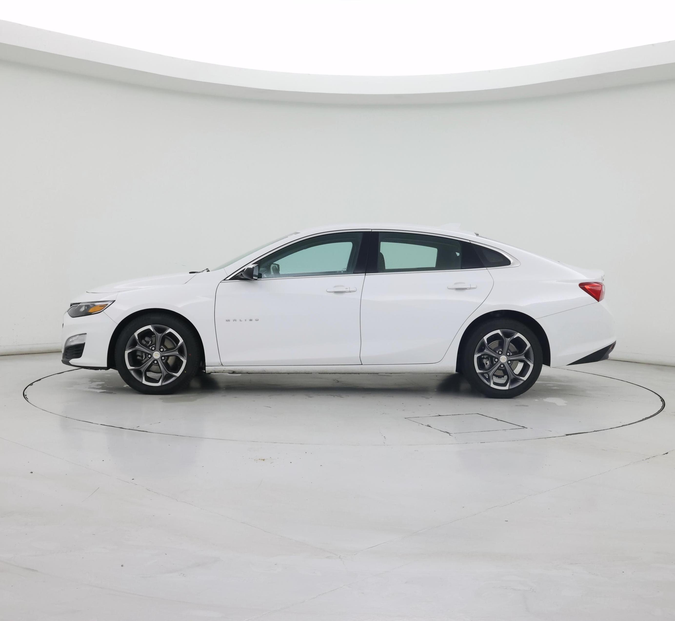 Thumbnail: 2024 Chevrolet Malibu - 3