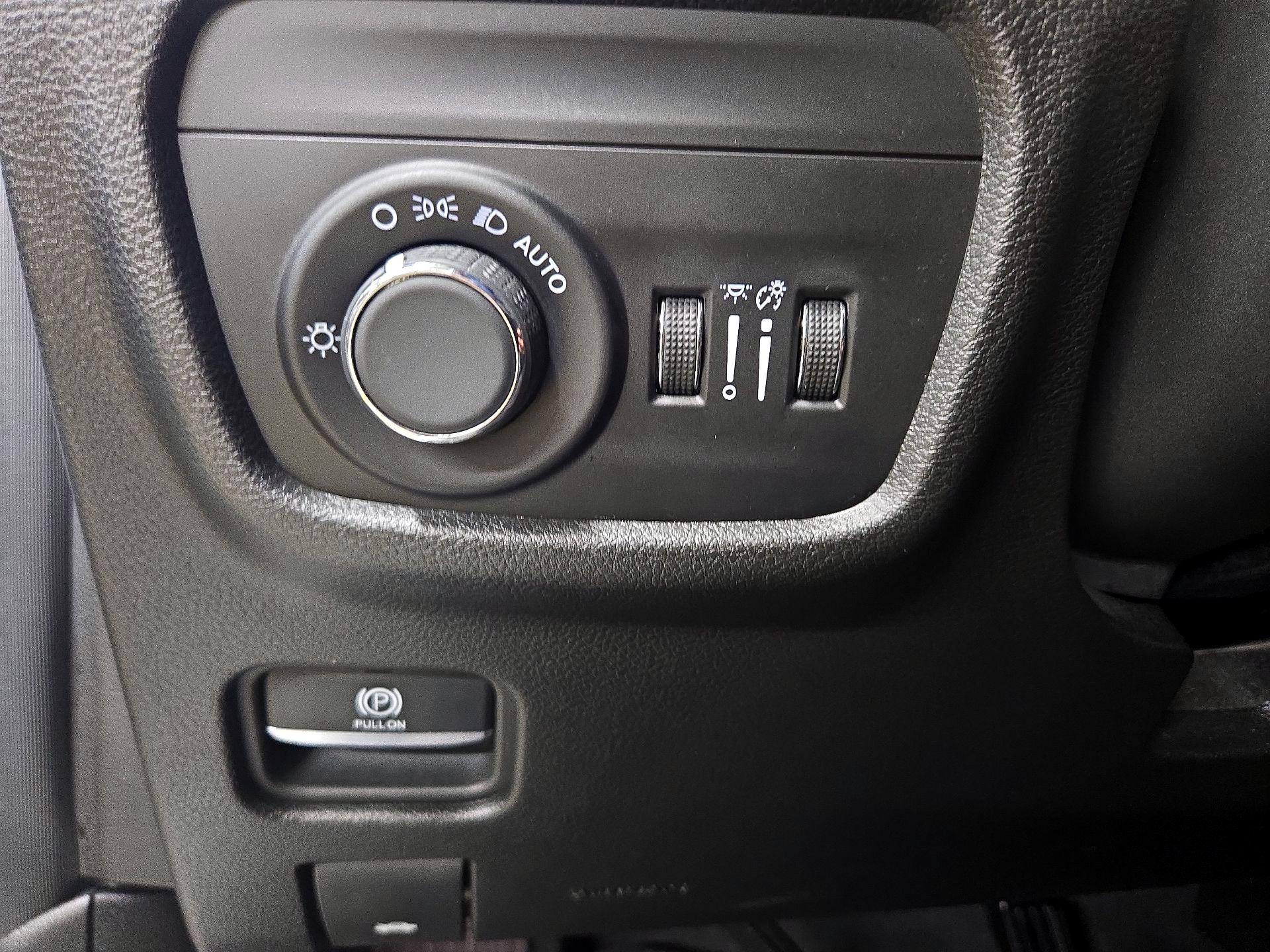 Thumbnail: 2024 Jeep Grand Cherokee - 13