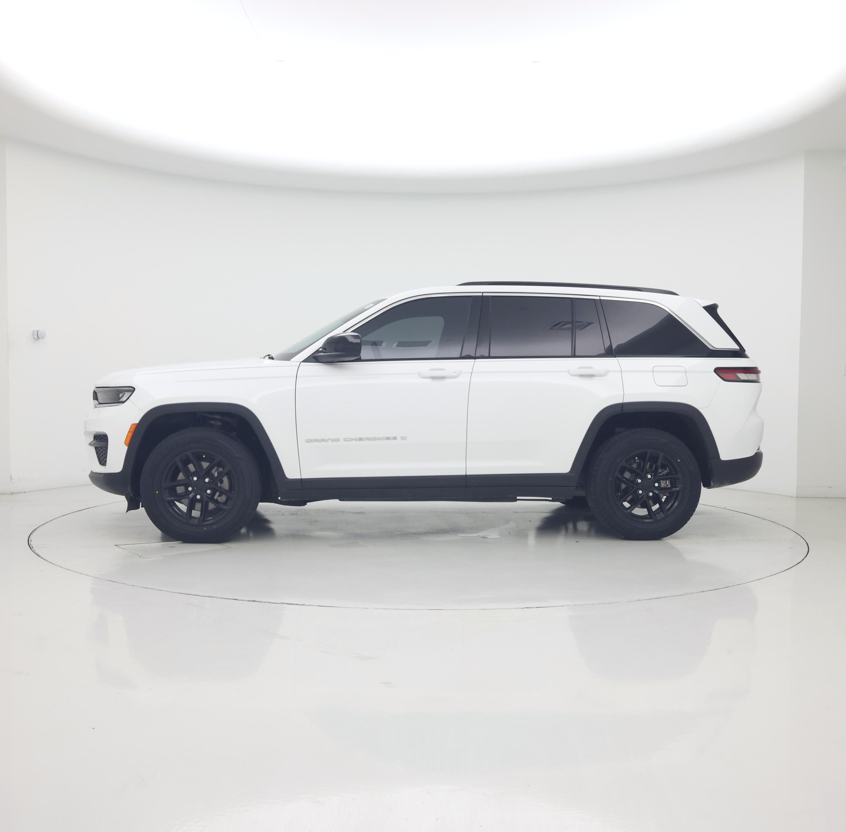 Thumbnail: 2024 Jeep Grand Cherokee - 3