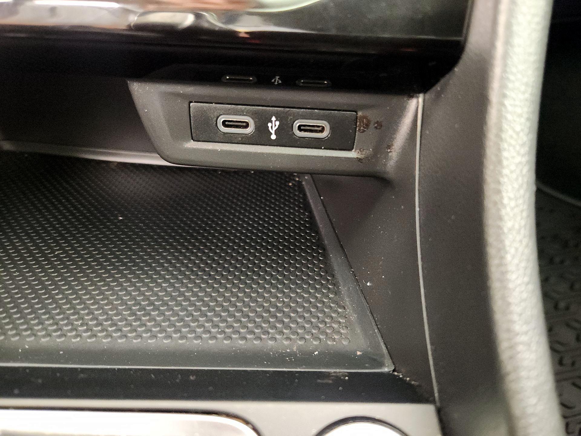 Thumbnail: 2023 Volkswagen Jetta - 18