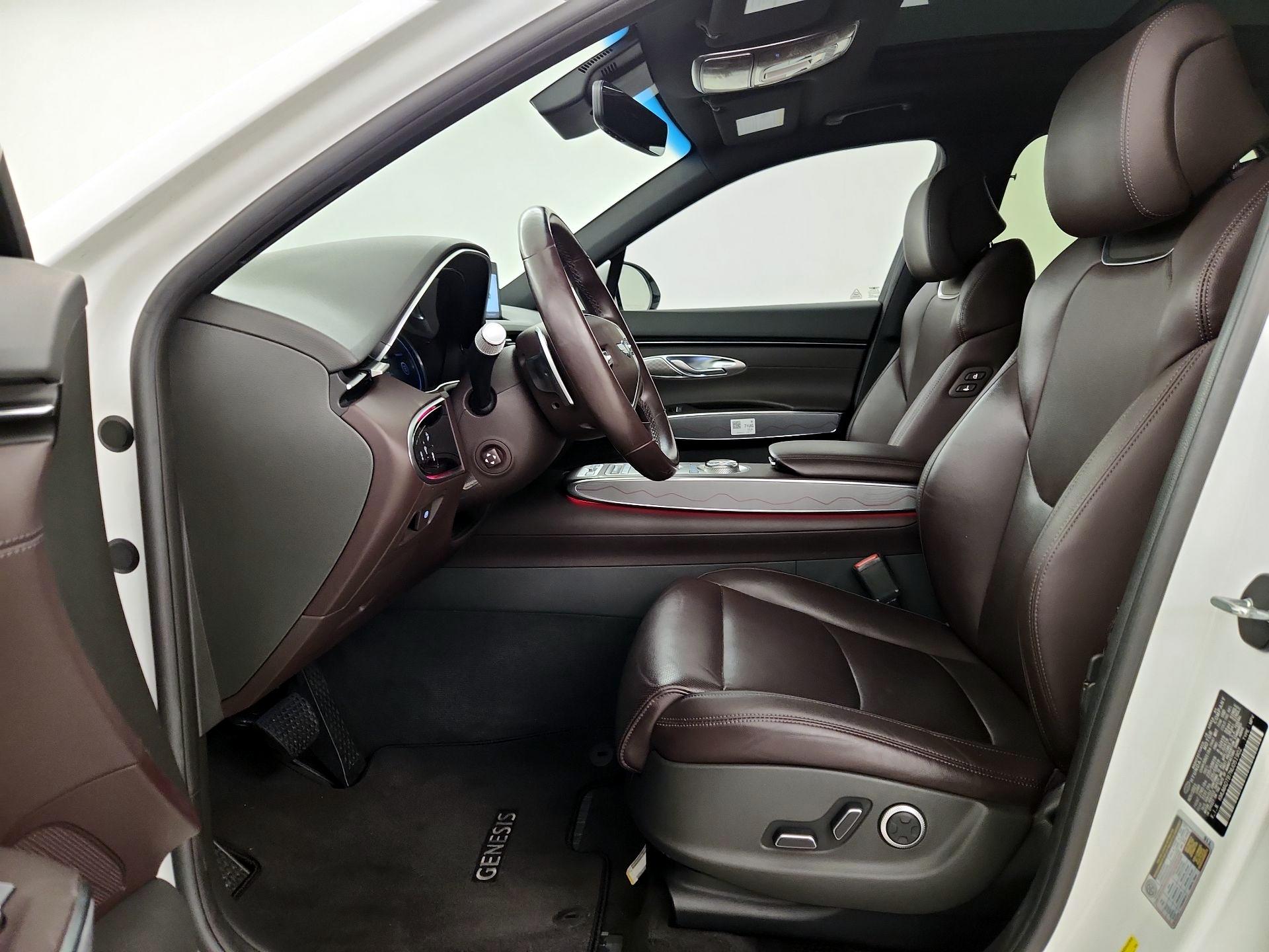 Thumbnail: 2022 Genesis GV70 - 11