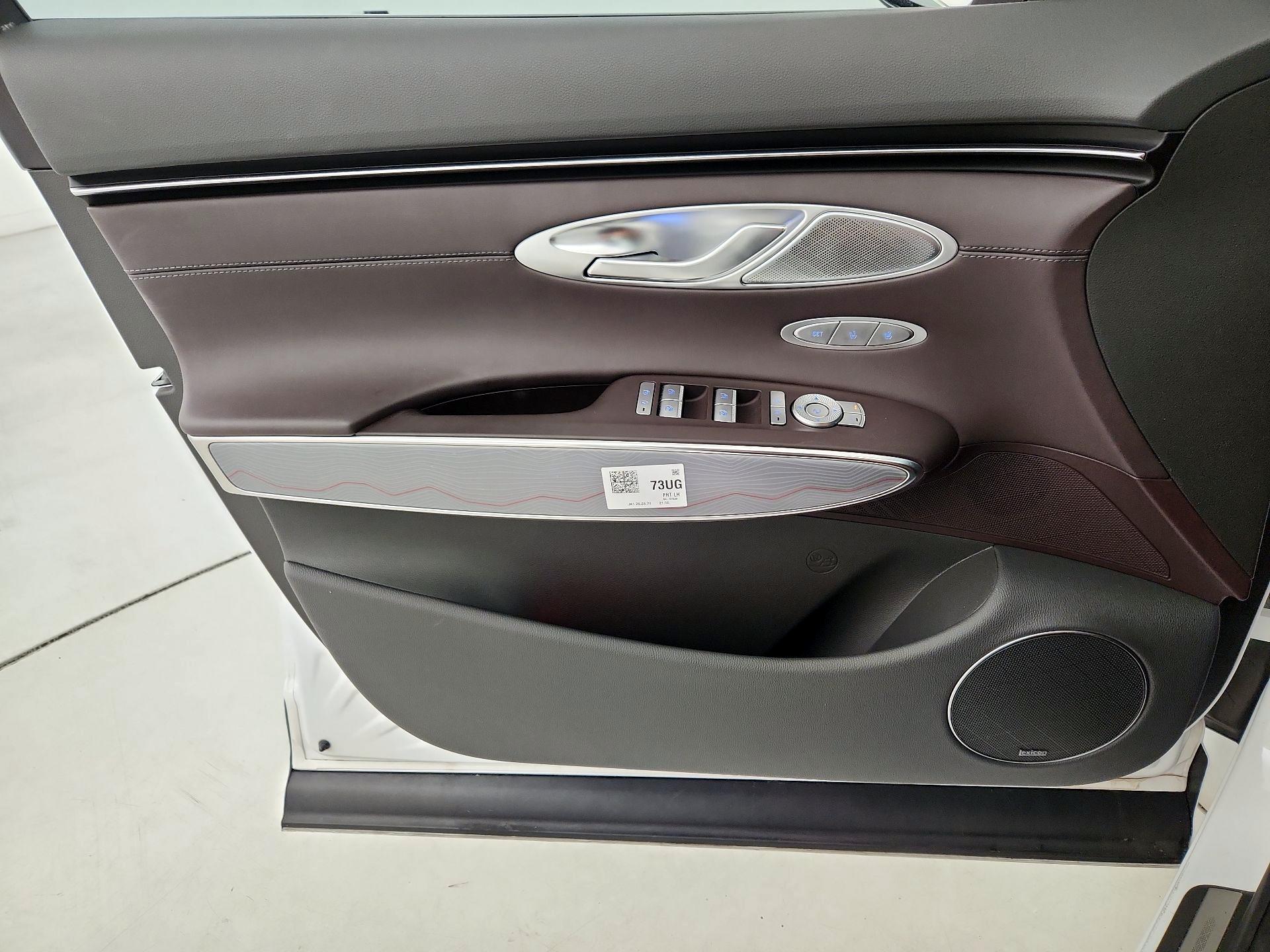 Thumbnail: 2022 Genesis GV70 - 12