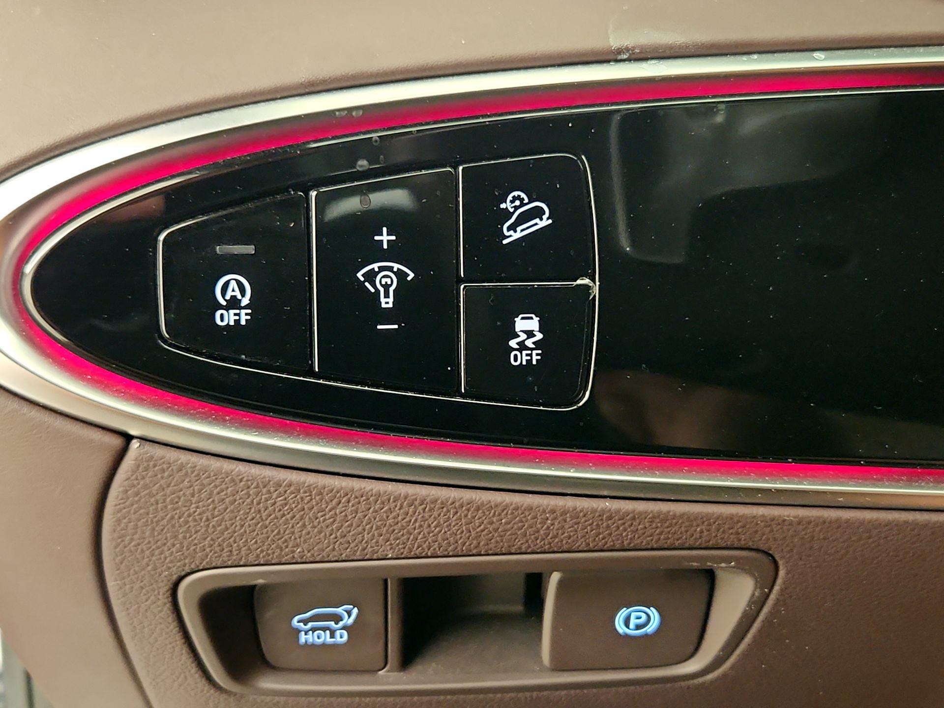 Thumbnail: 2022 Genesis GV70 - 13