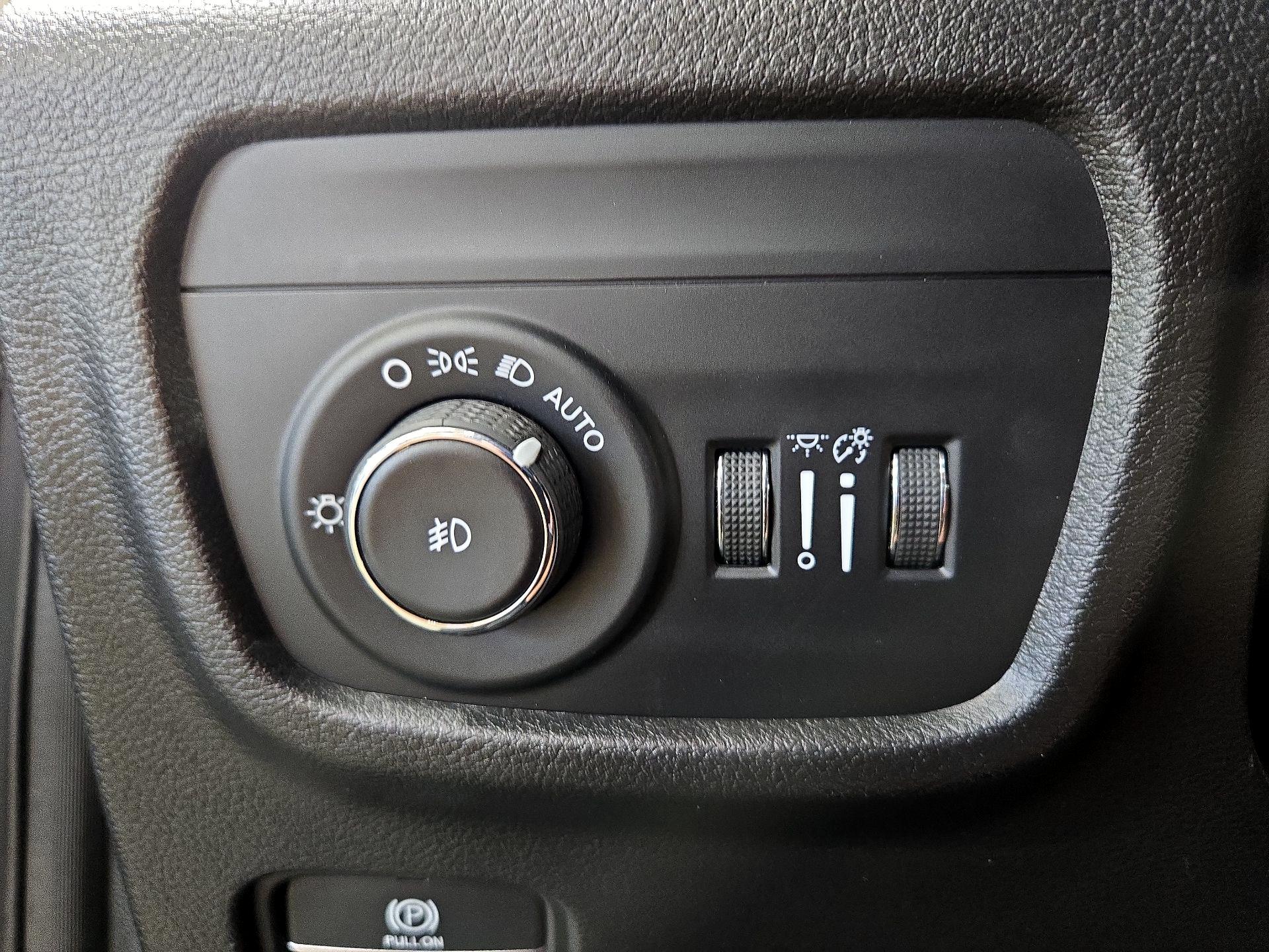 Thumbnail: 2023 Jeep Grand Cherokee - 13