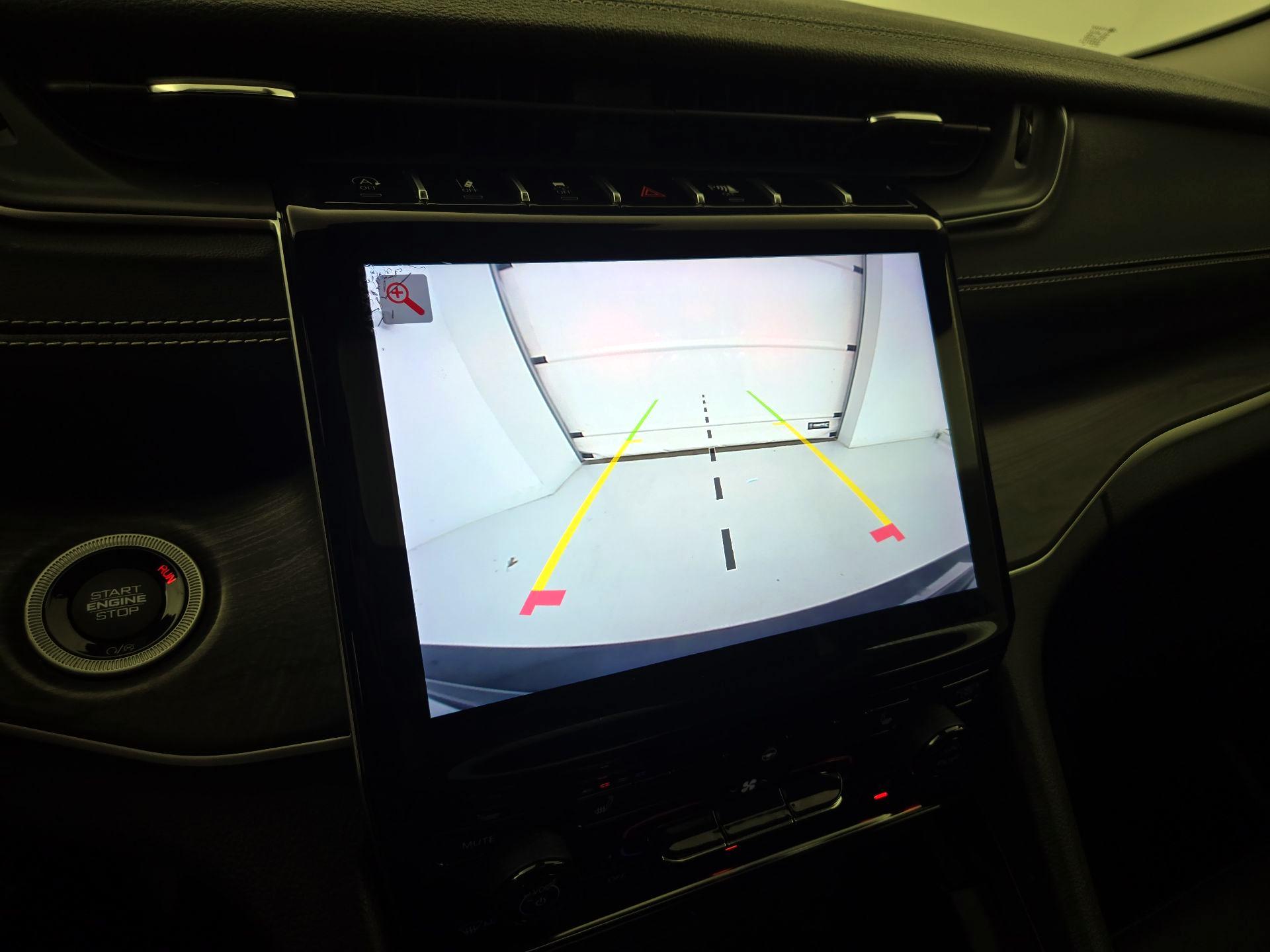 Thumbnail: 2023 Jeep Grand Cherokee - 15