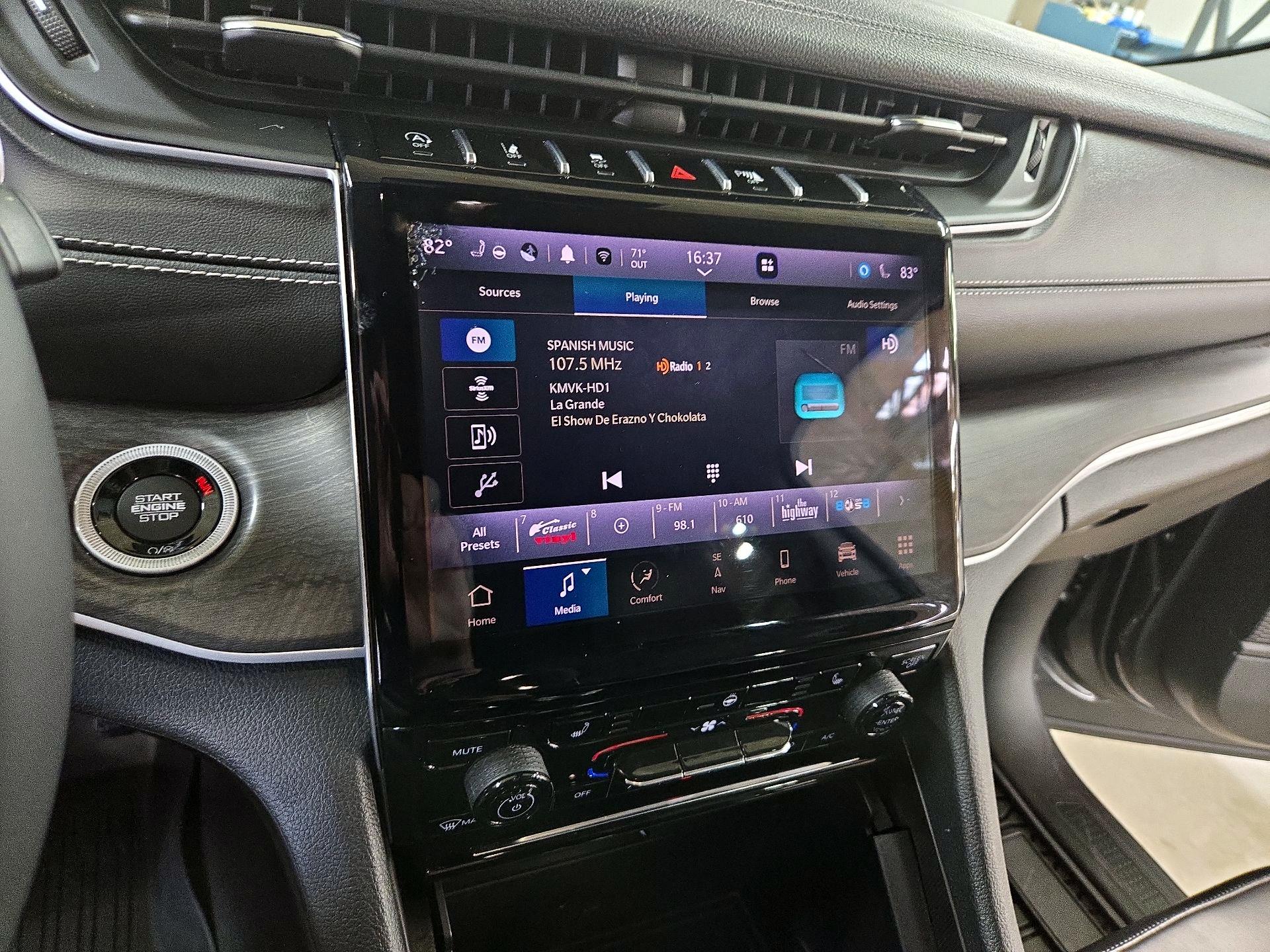 Thumbnail: 2023 Jeep Grand Cherokee - 16