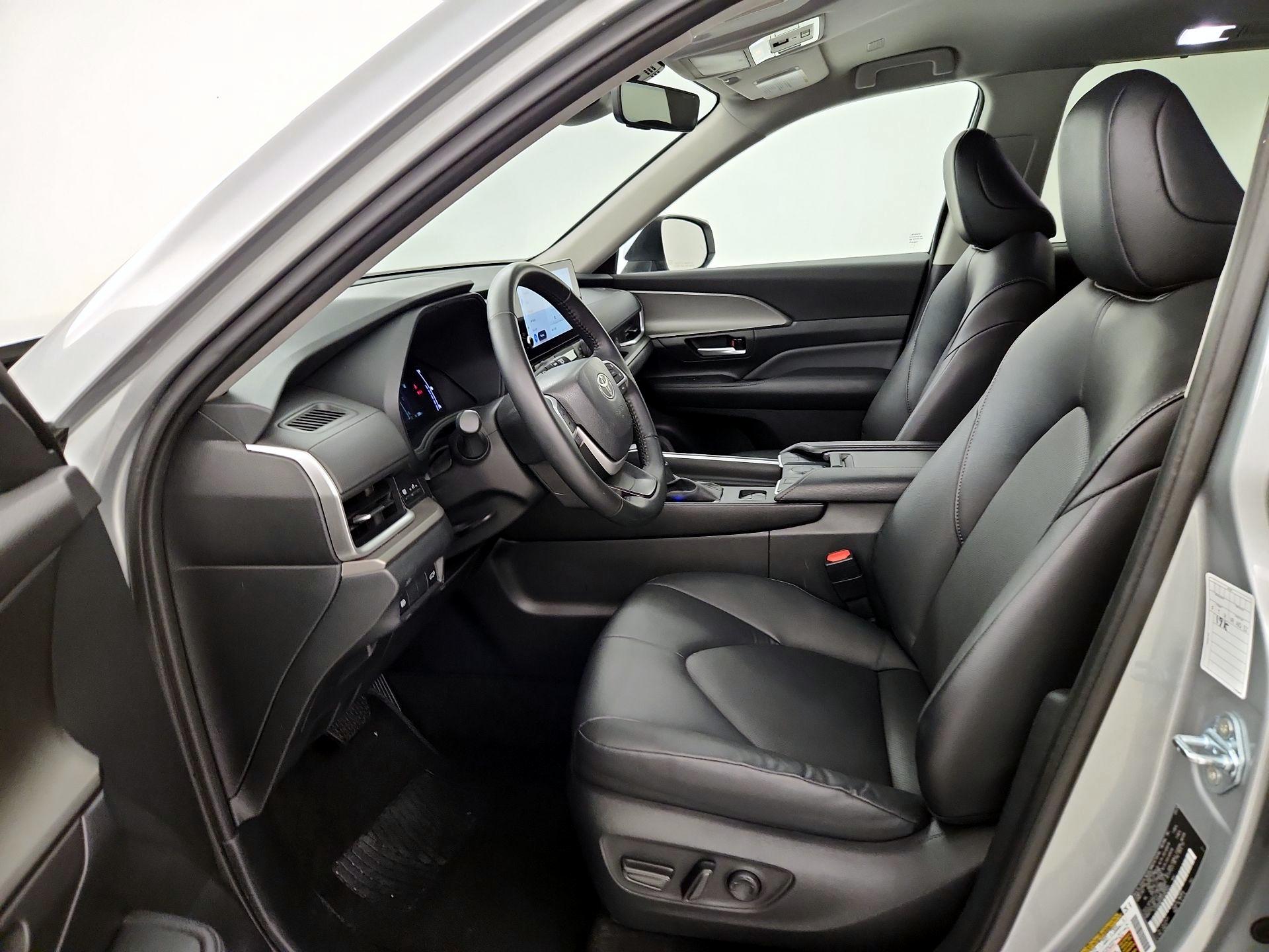 Thumbnail: 2025 Toyota Grand Highlander - 11