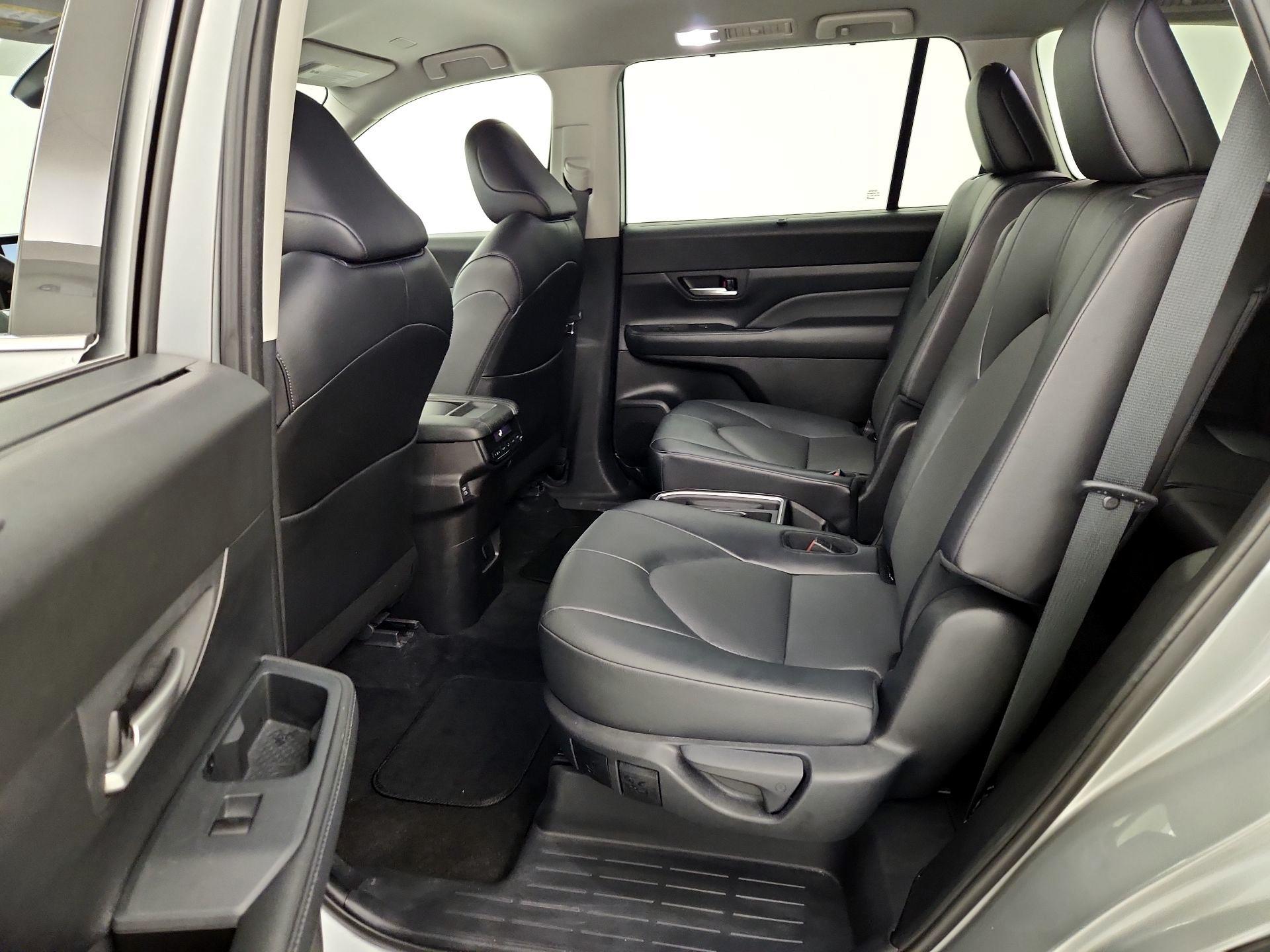 Thumbnail: 2025 Toyota Grand Highlander - 19