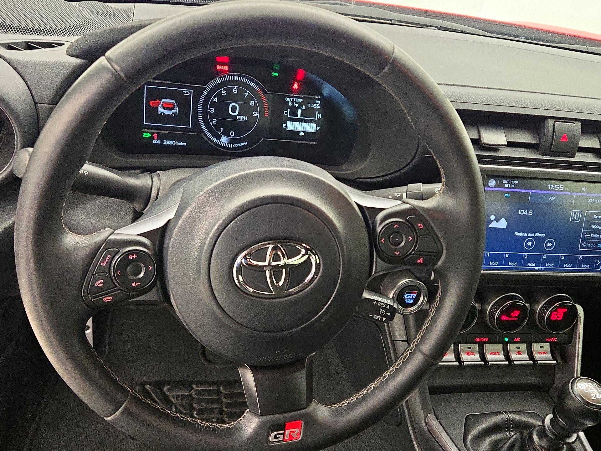 Thumbnail: 2023 Toyota GR86 - 10