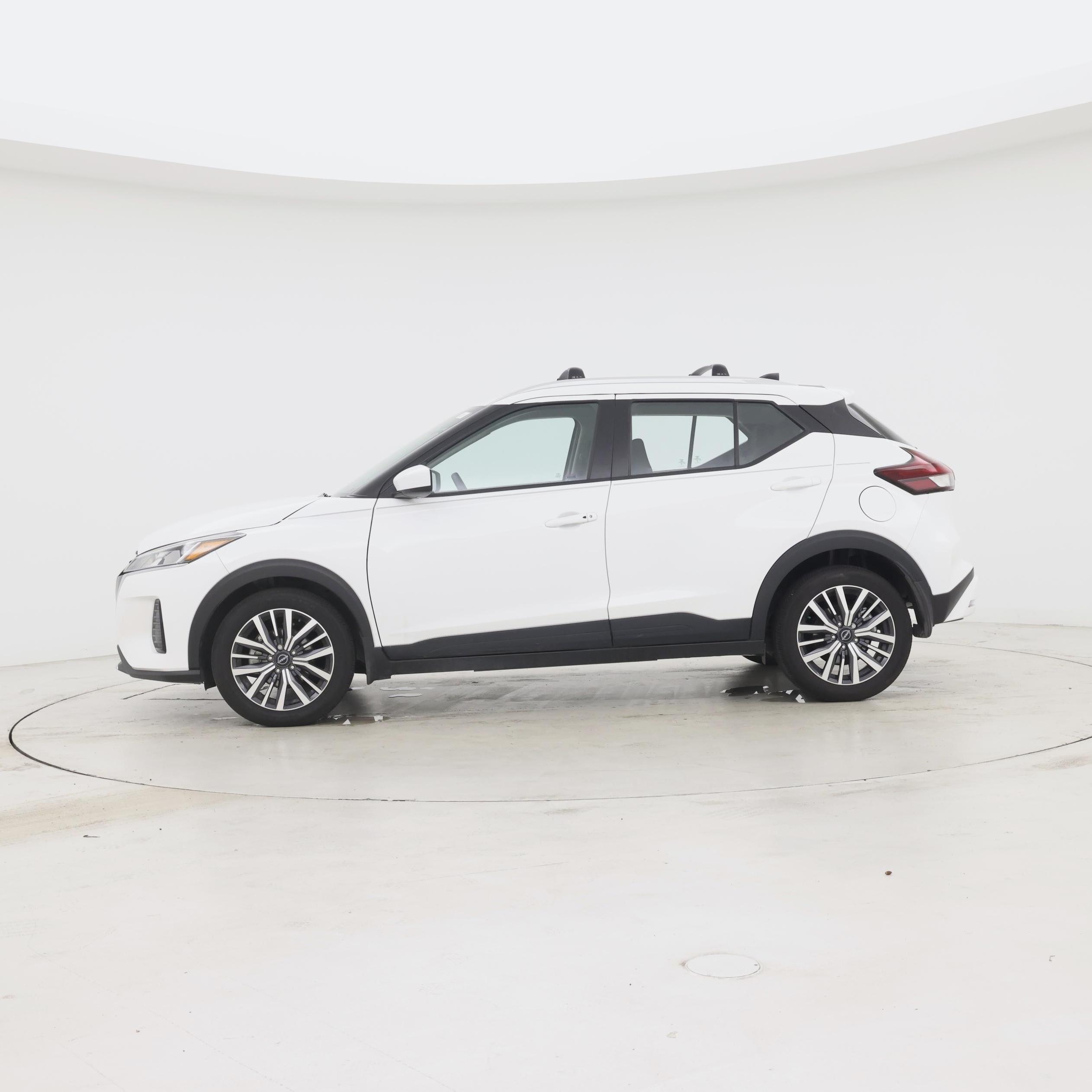 Thumbnail: 2024 Nissan Kicks - 3