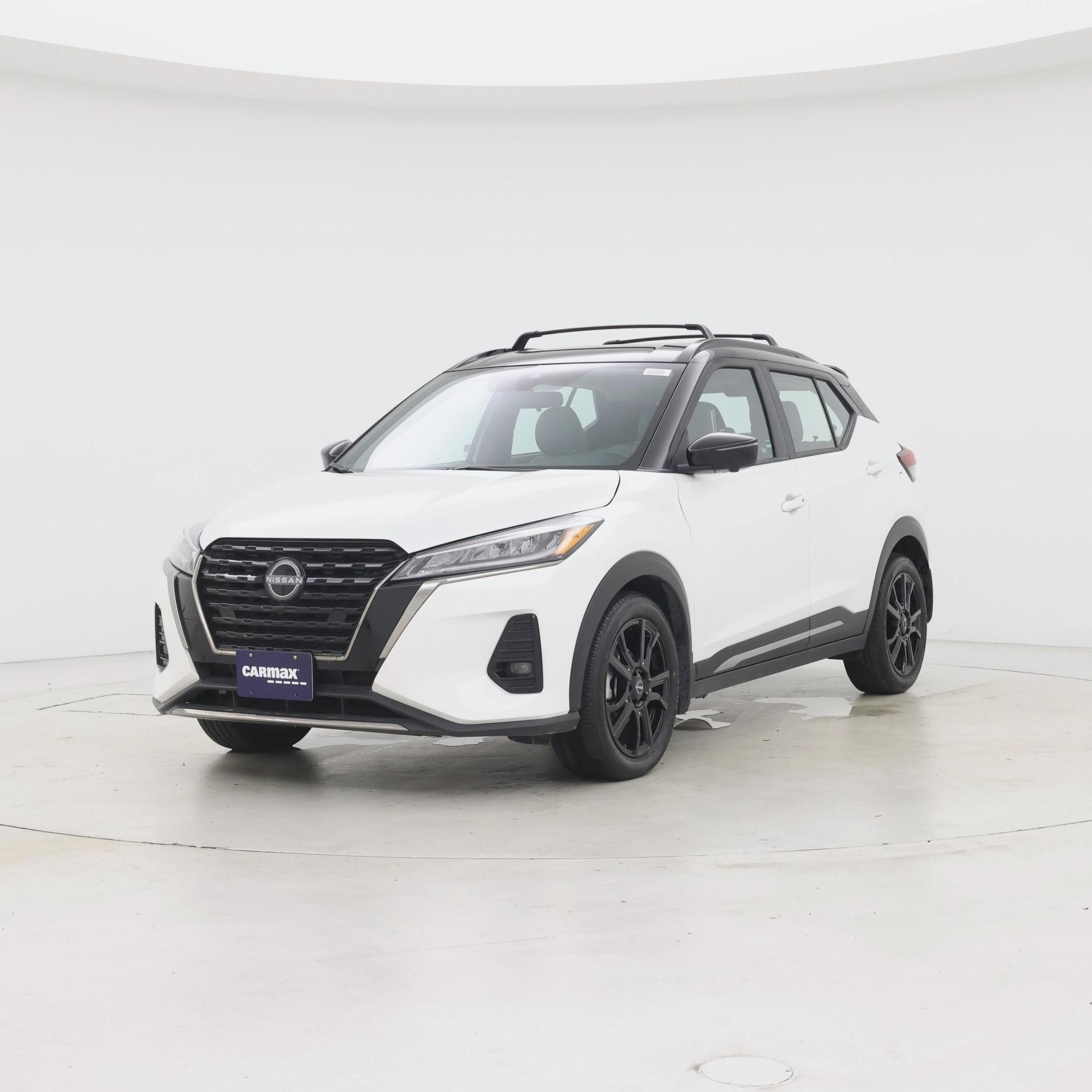 Thumbnail: 2023 Nissan Kicks - 4