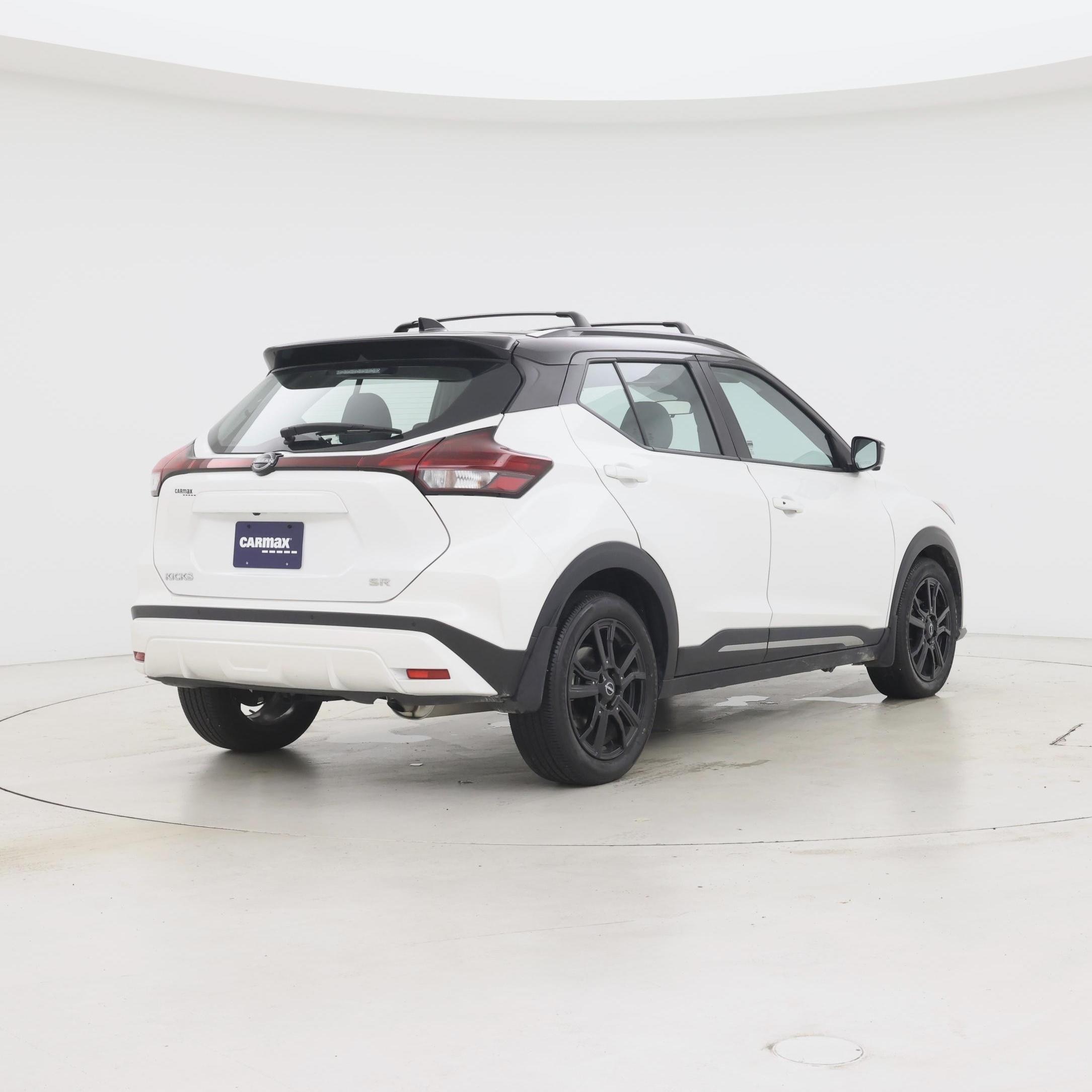Thumbnail: 2023 Nissan Kicks - 8