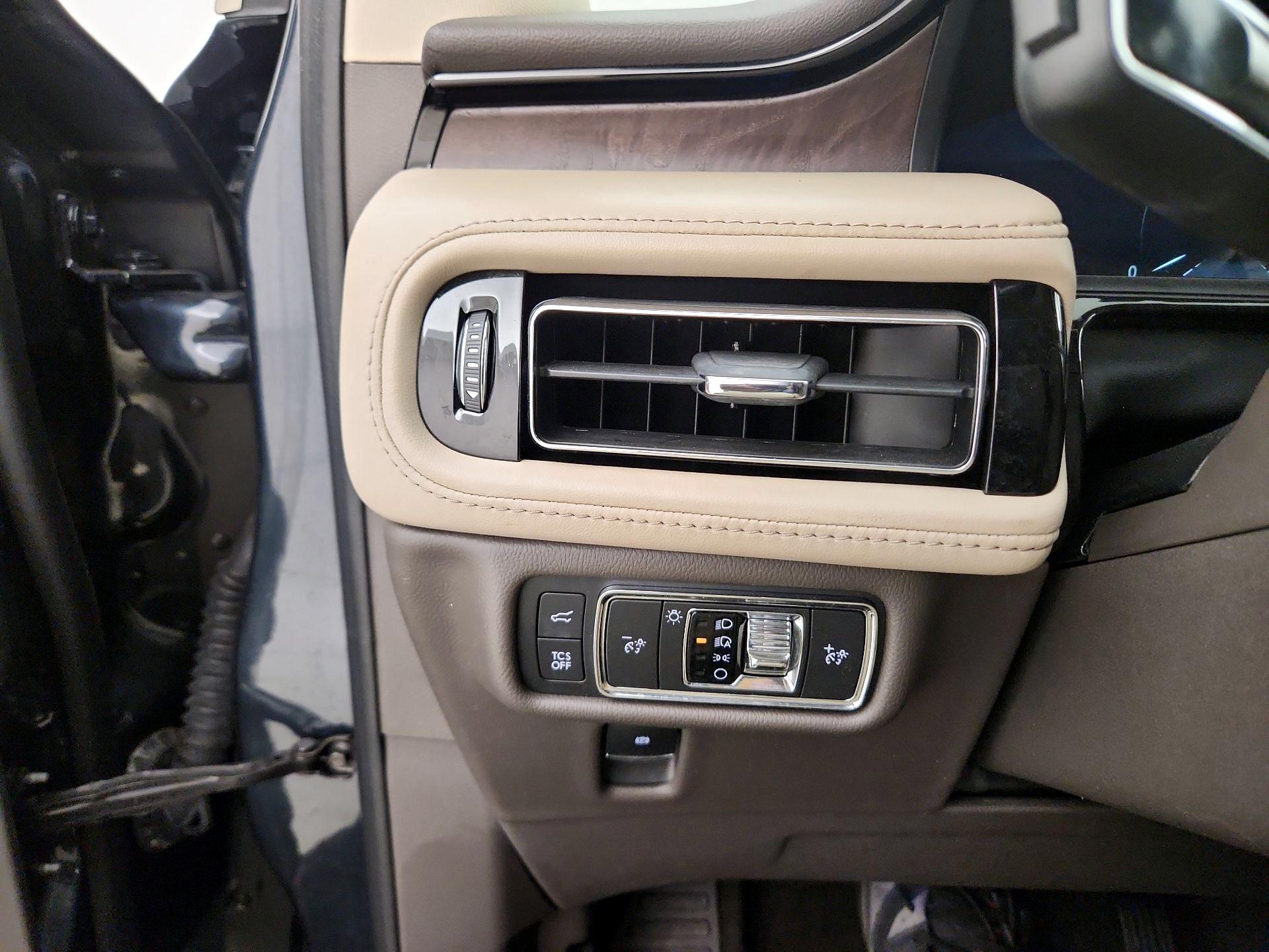 Thumbnail: 2022 Lincoln Nautilus - 13