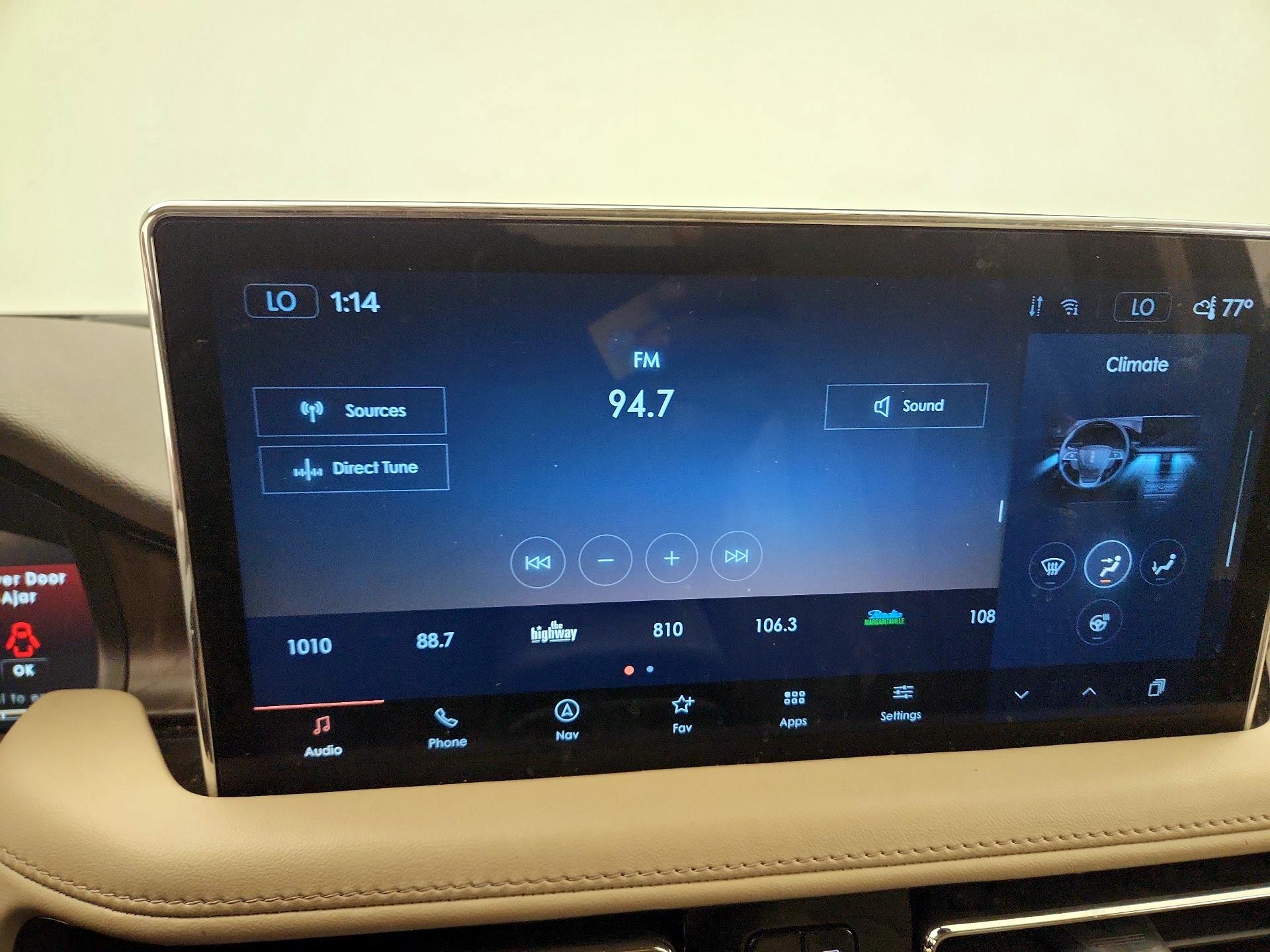 Thumbnail: 2022 Lincoln Nautilus - 16