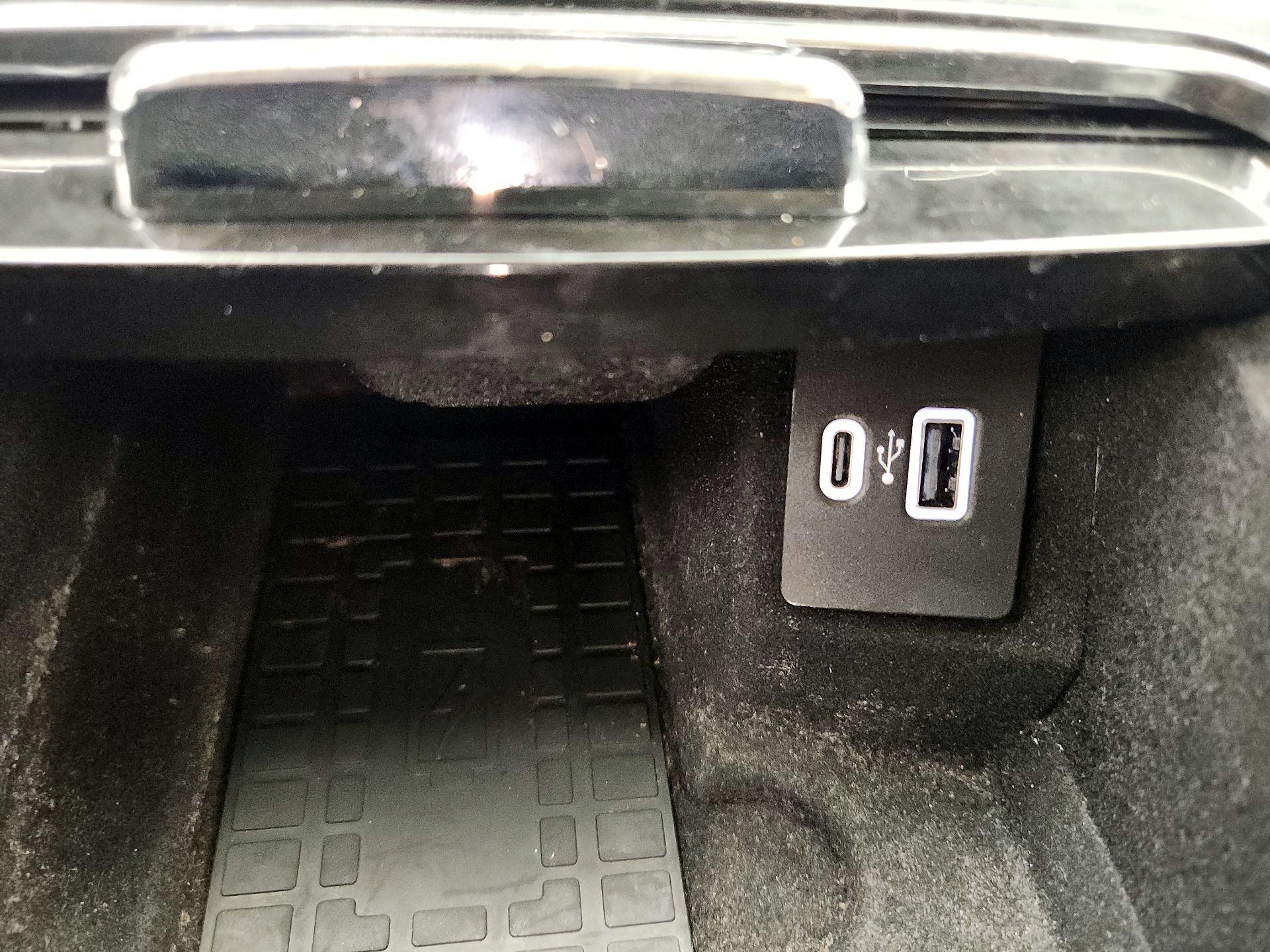 Thumbnail: 2022 Lincoln Nautilus - 19