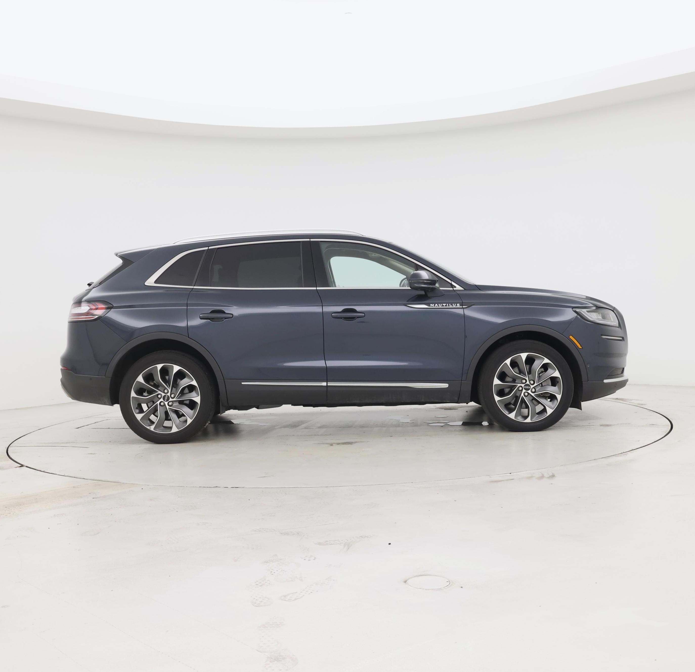 Thumbnail: 2022 Lincoln Nautilus - 7