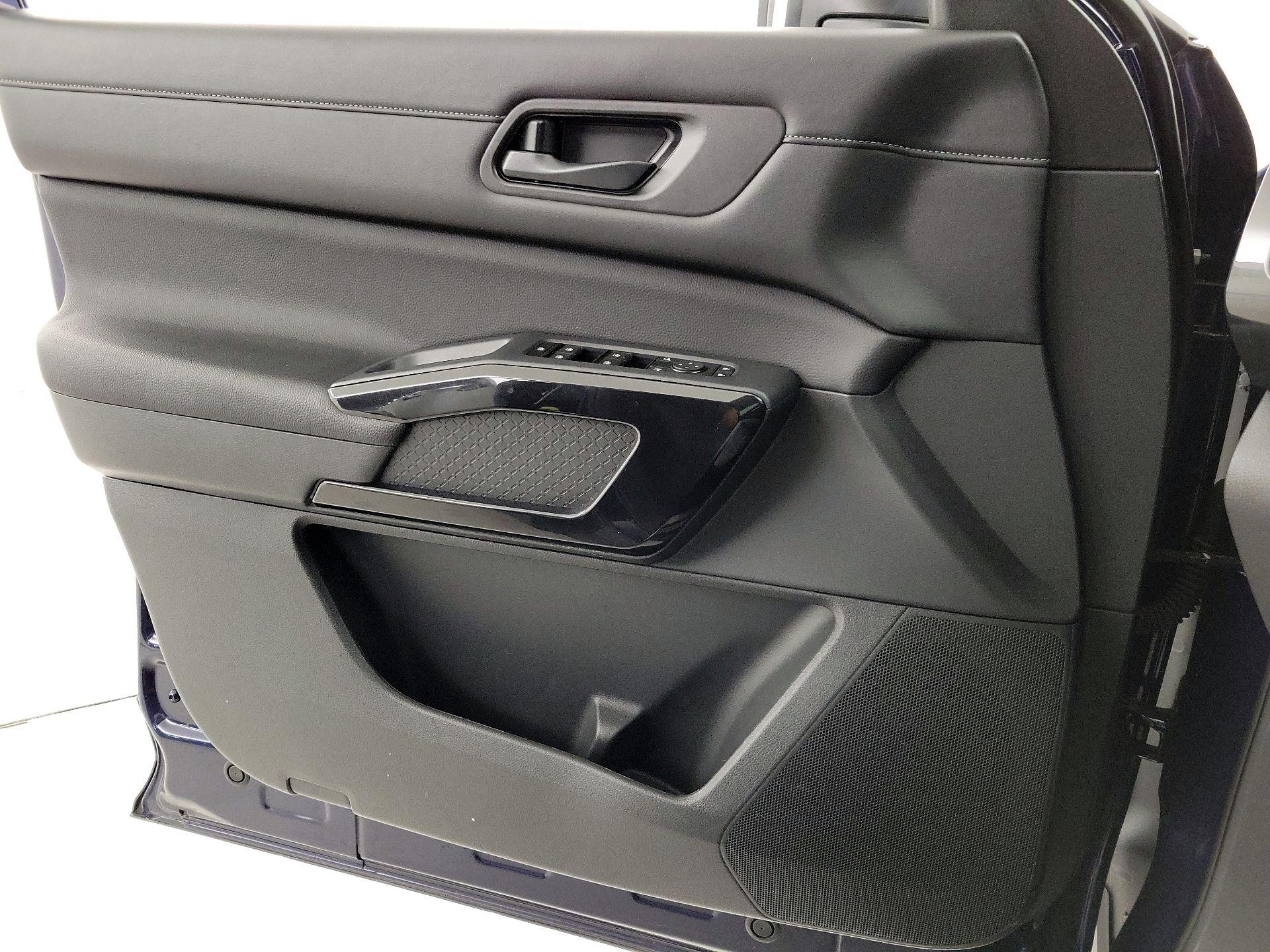 Thumbnail: 2024 Nissan Pathfinder - 12