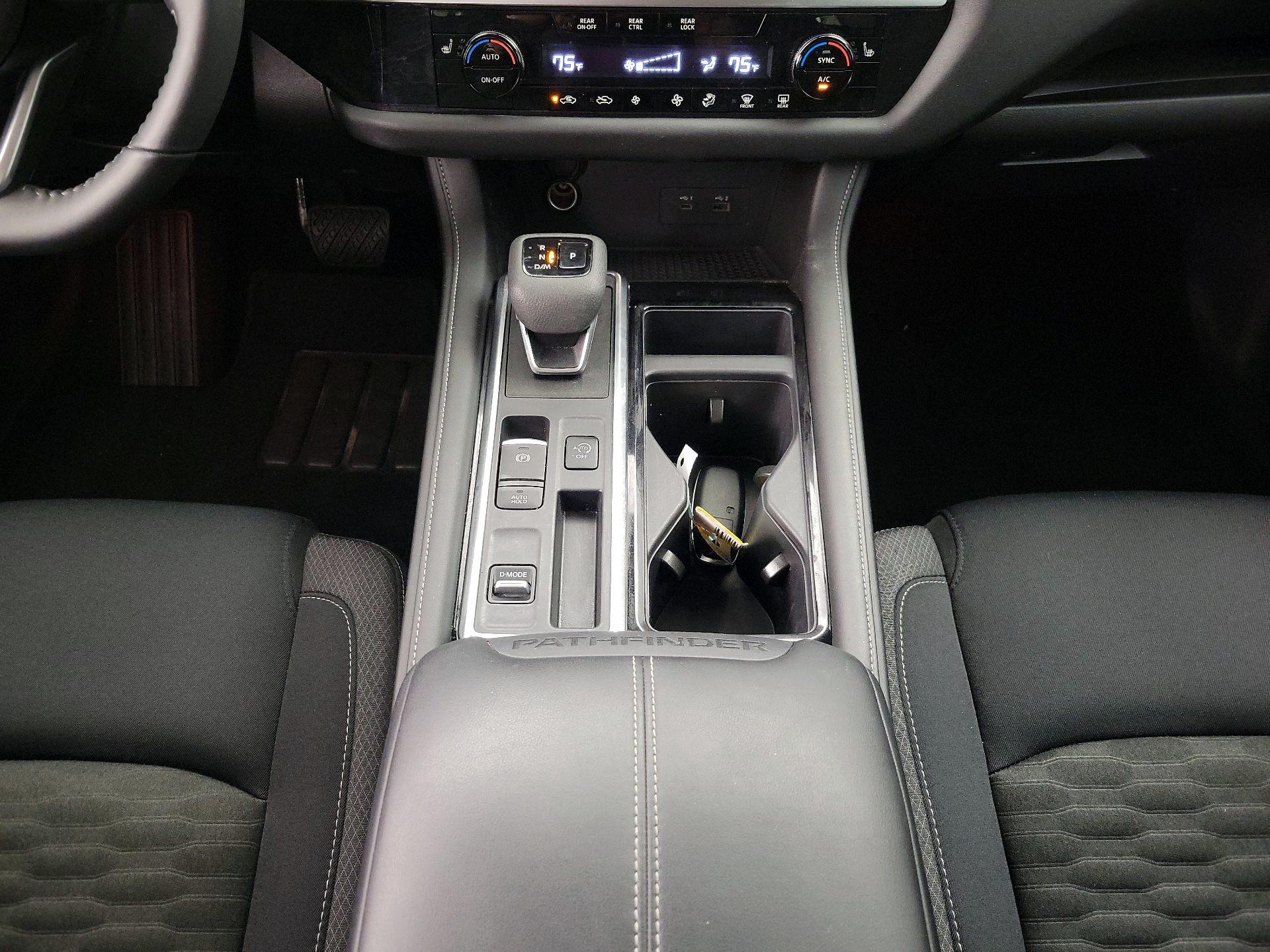 Thumbnail: 2024 Nissan Pathfinder - 17