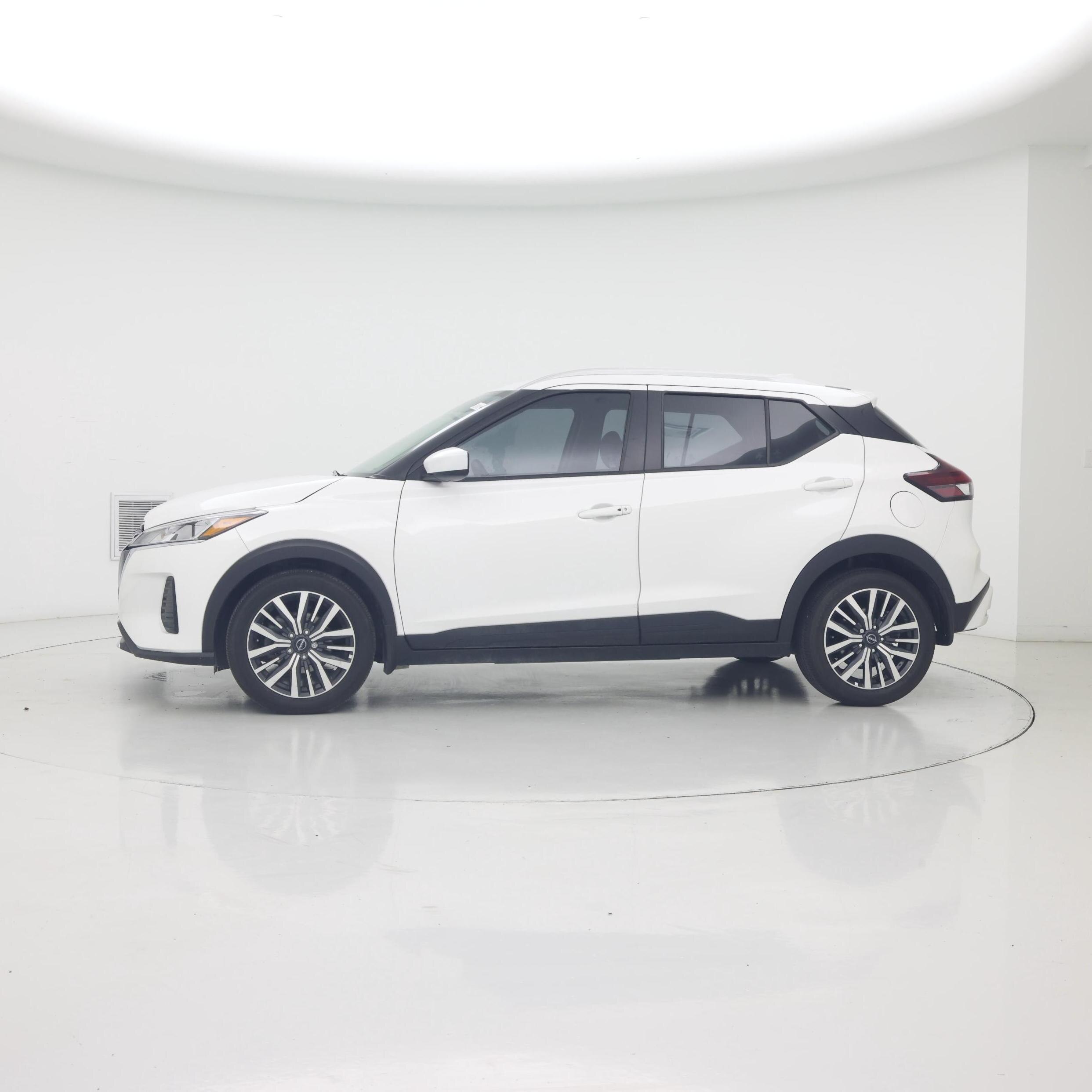 Thumbnail: 2023 Nissan Kicks - 3