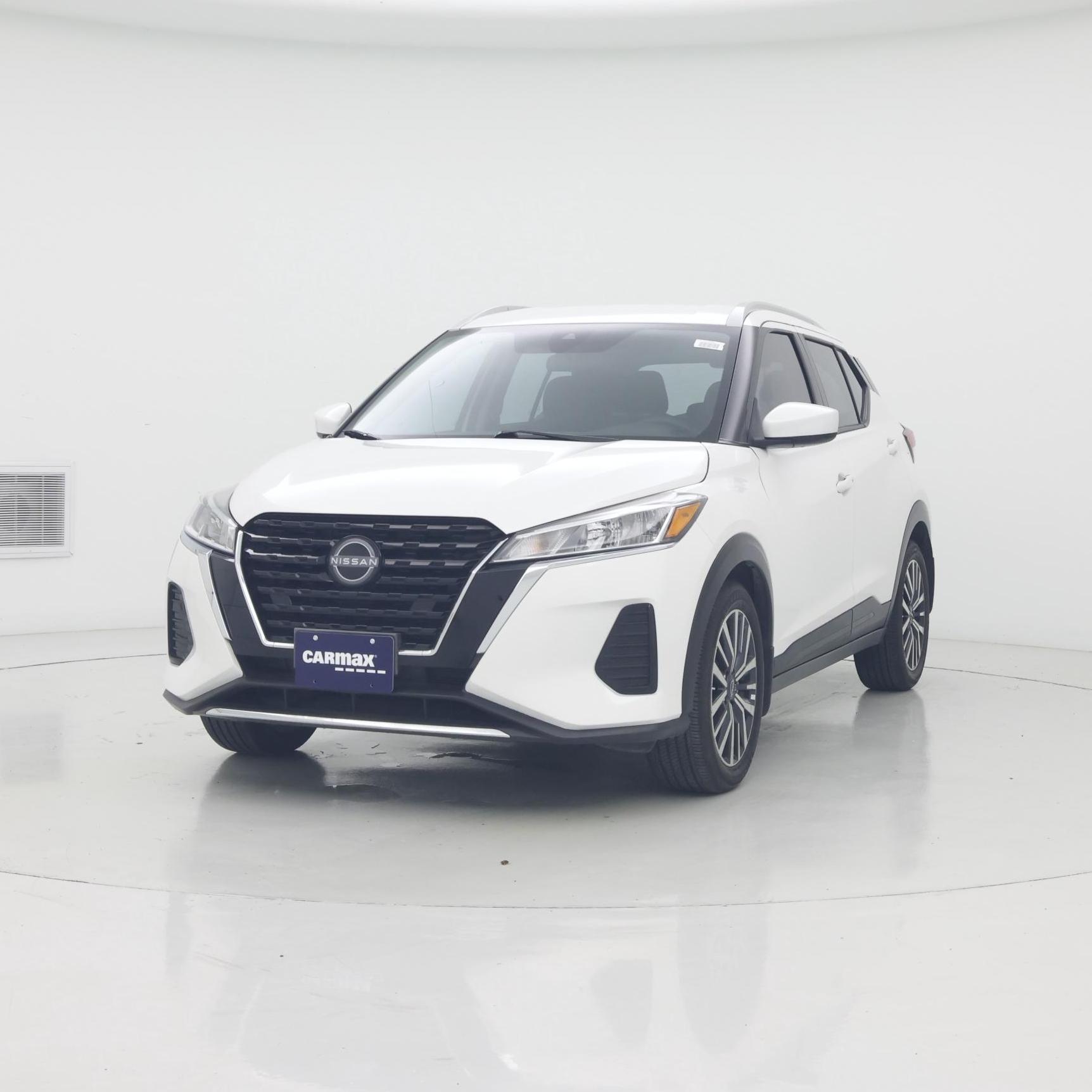 Thumbnail: 2023 Nissan Kicks - 4